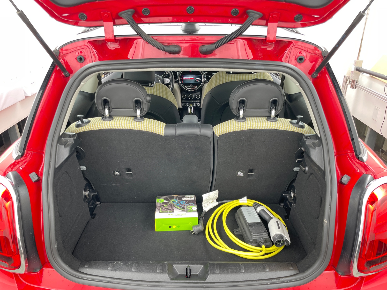 Thumbnail: 2022 MINI Cooper Hardtop - 2