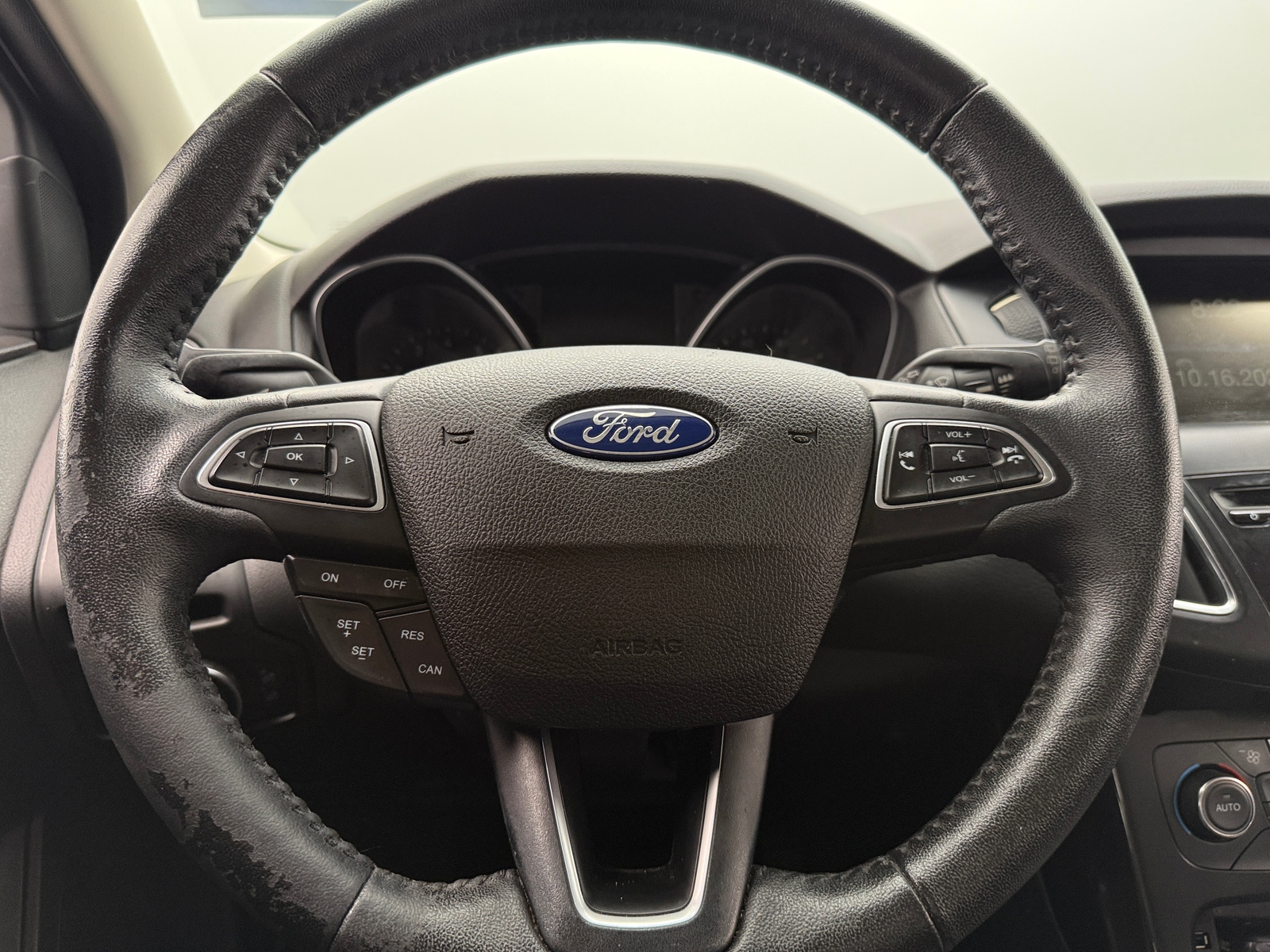 Thumbnail: 2015 Ford Focus - 4