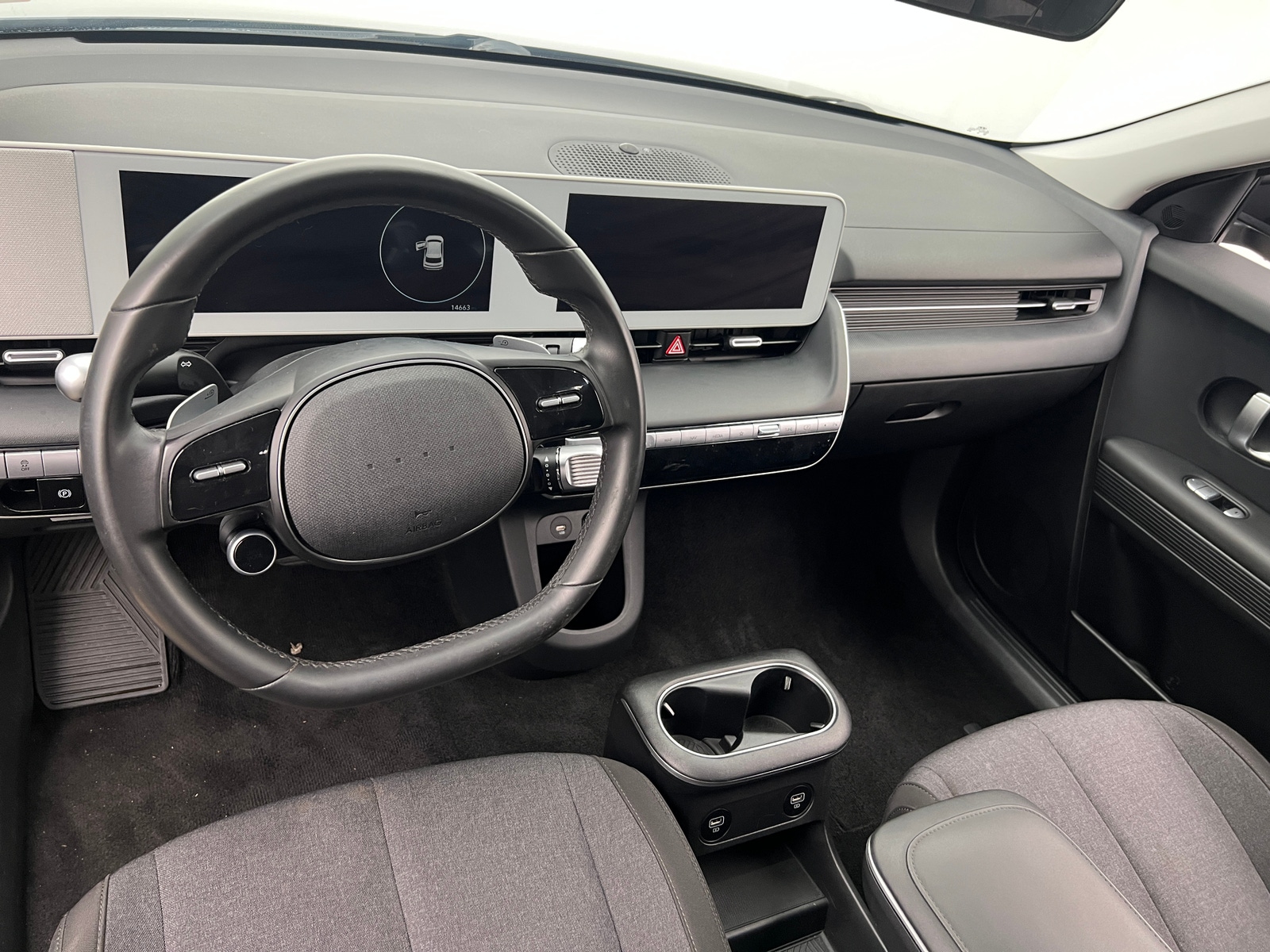 Thumbnail: 2023 Hyundai Ioniq 5 - 3