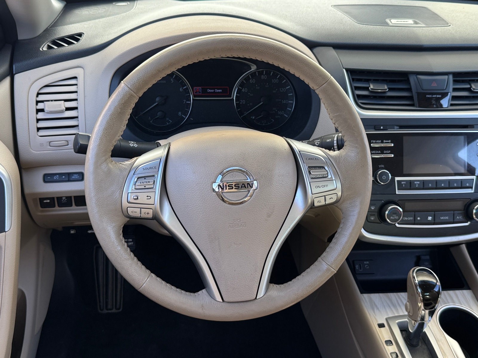 Thumbnail: 2017 Nissan Altima - 4