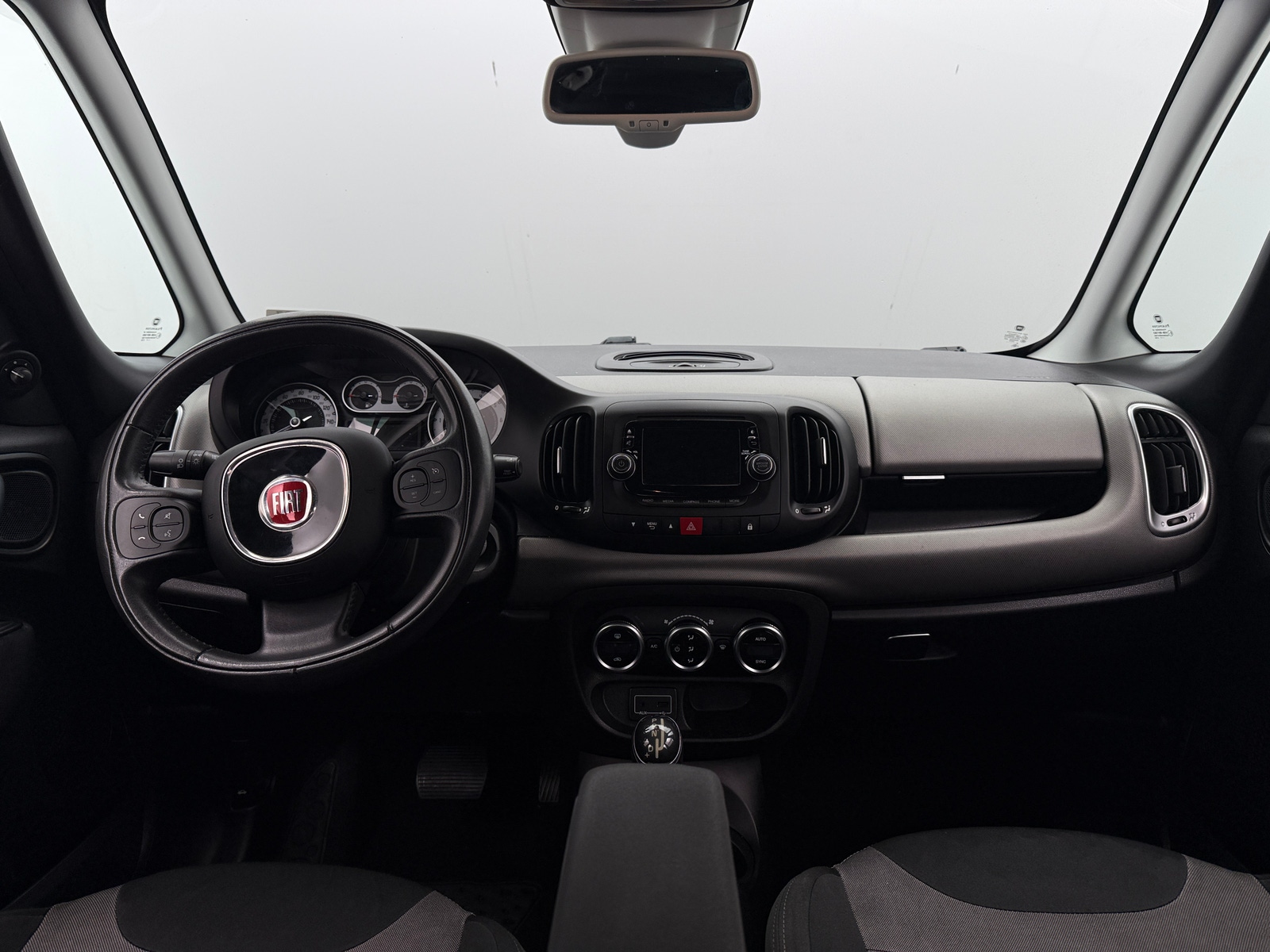 Thumbnail: 2016 Fiat 500L - 3