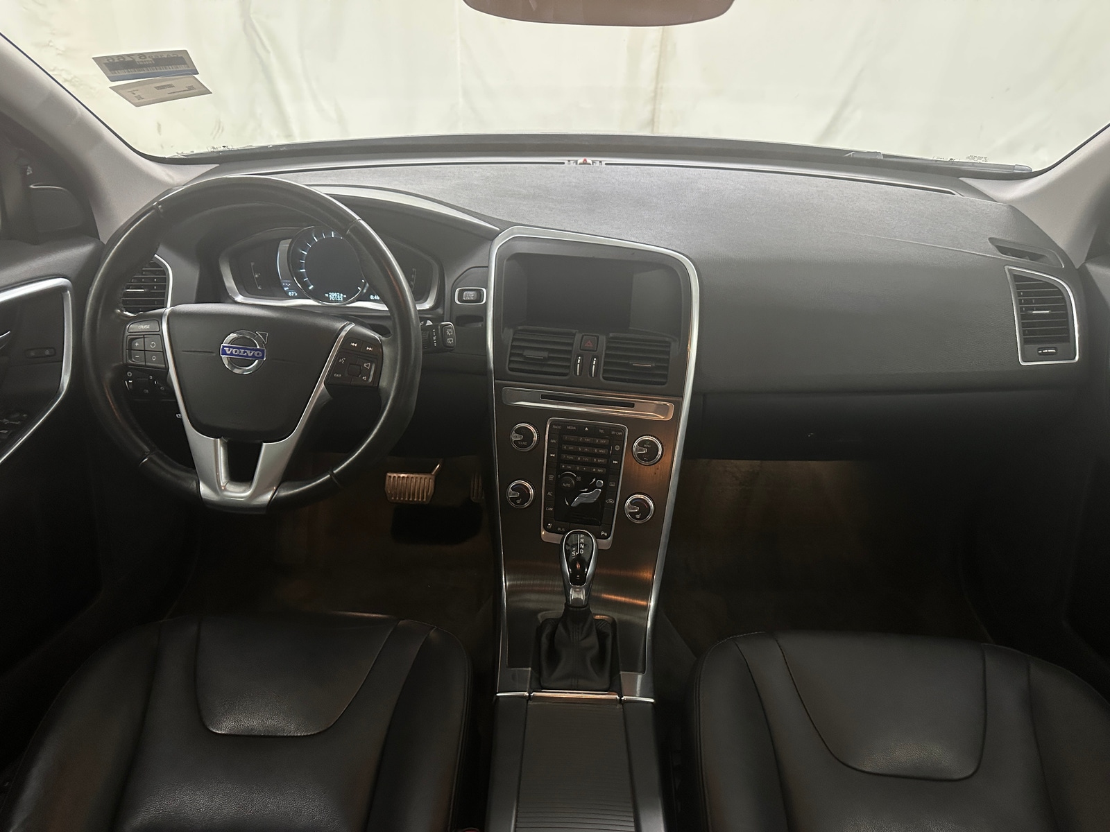 Thumbnail: 2016 Volvo XC60 - 2