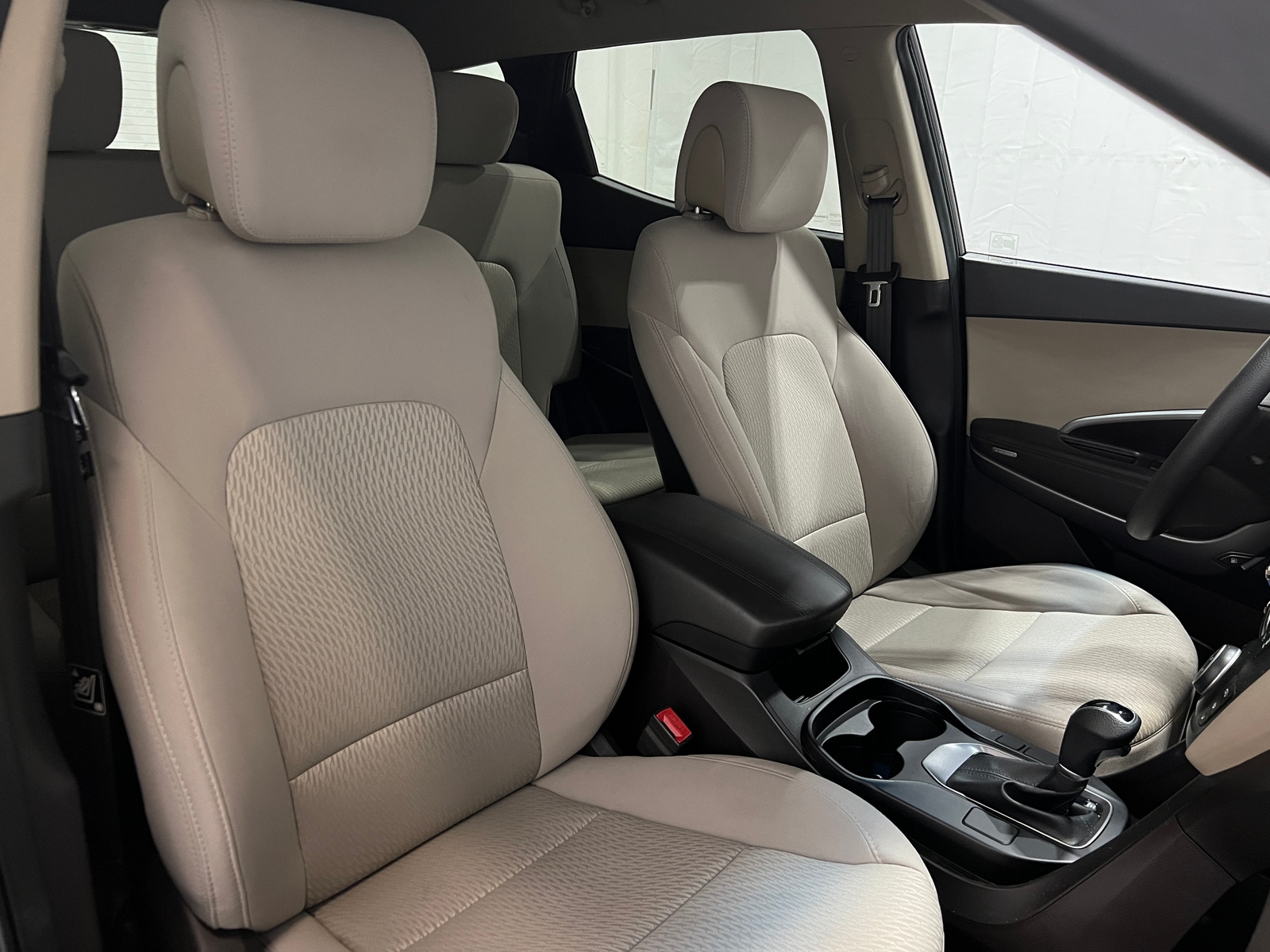 Thumbnail: 2016 Hyundai Santa Fe - 2