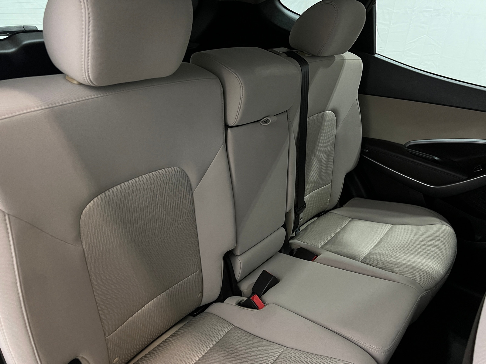 Thumbnail: 2016 Hyundai Santa Fe - 6
