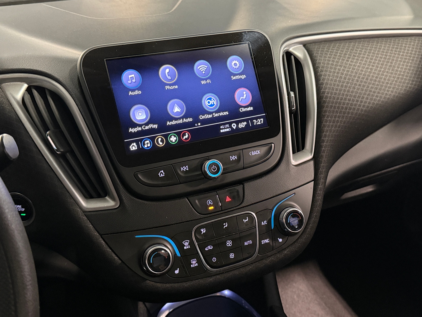 Thumbnail: 2022 Chevrolet Malibu - 4