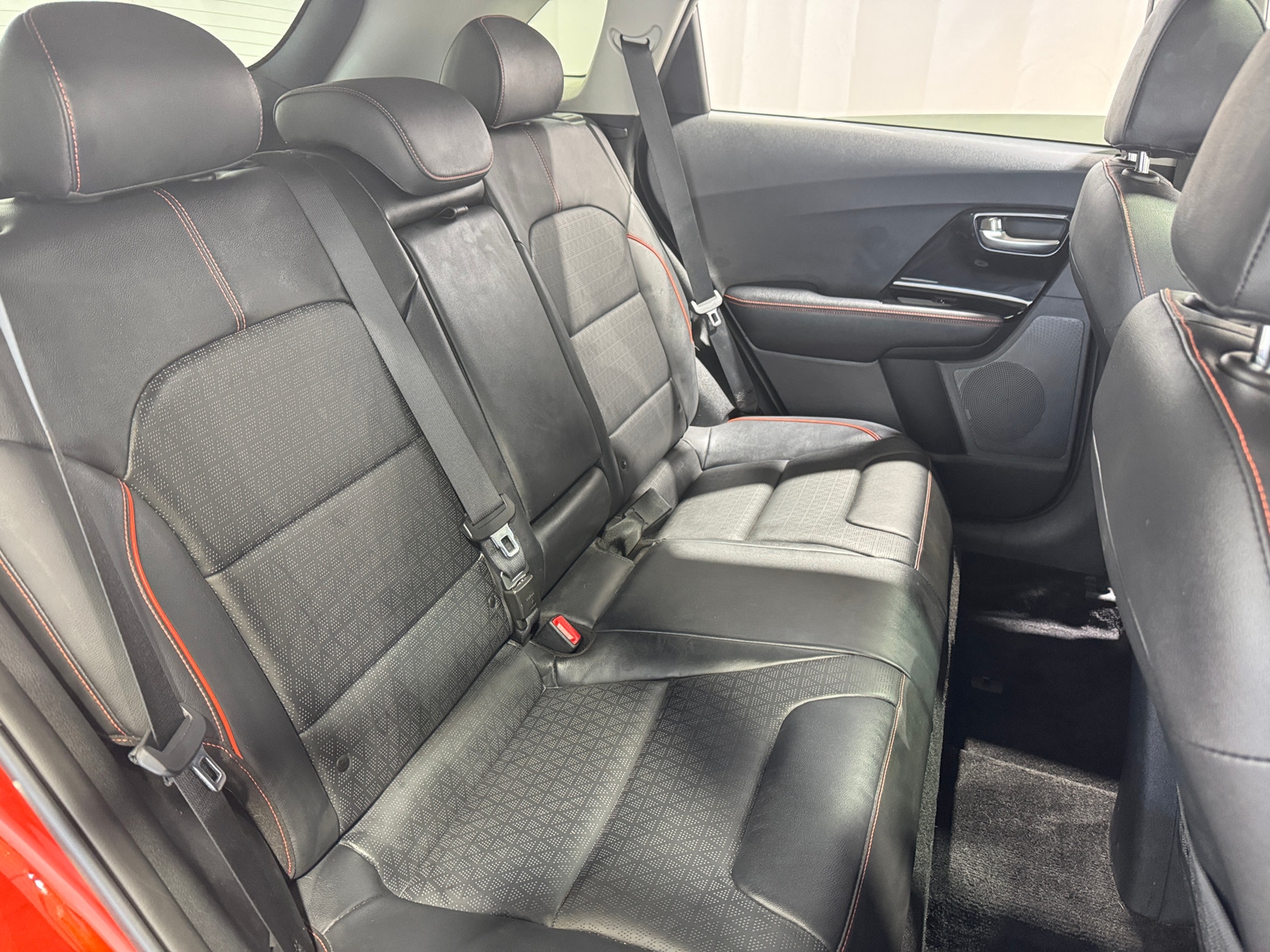 Thumbnail: 2020 Kia Niro - 5
