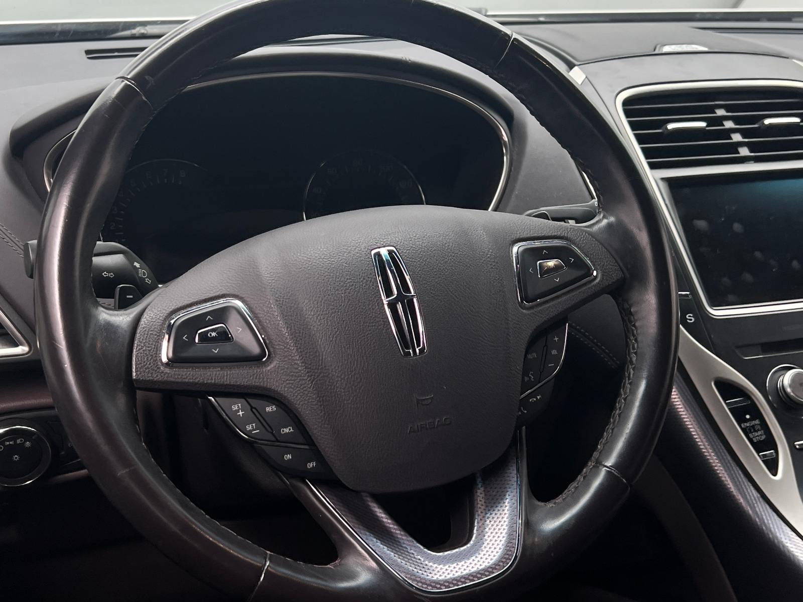 Thumbnail: 2016 Lincoln MKX - 4