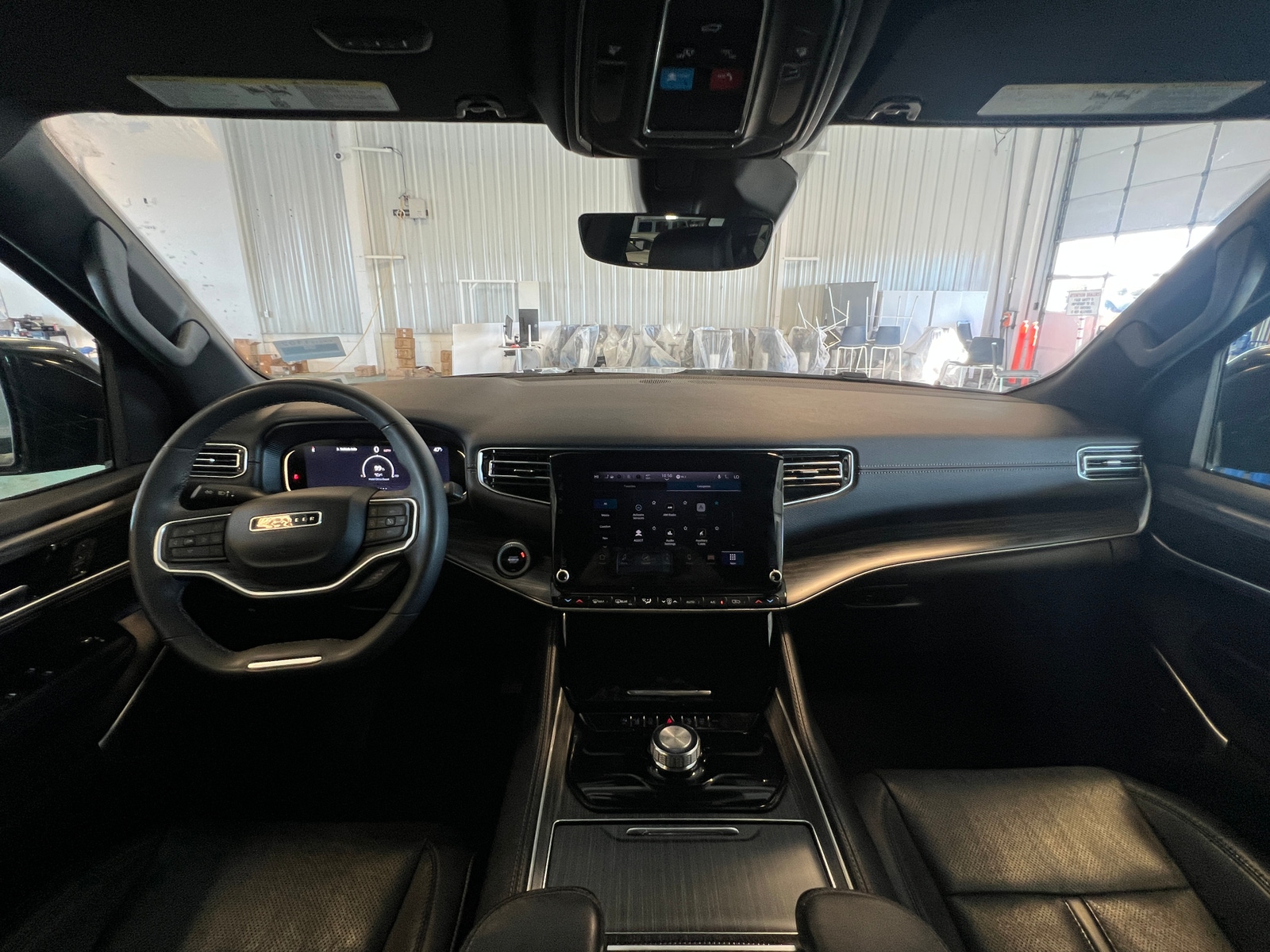 Thumbnail: 2024 Jeep Wagoneer - 2