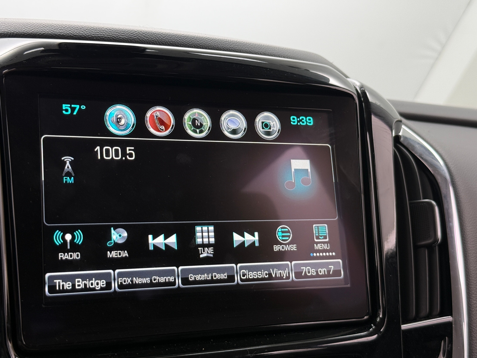 Thumbnail: 2018 Chevrolet Traverse - 3