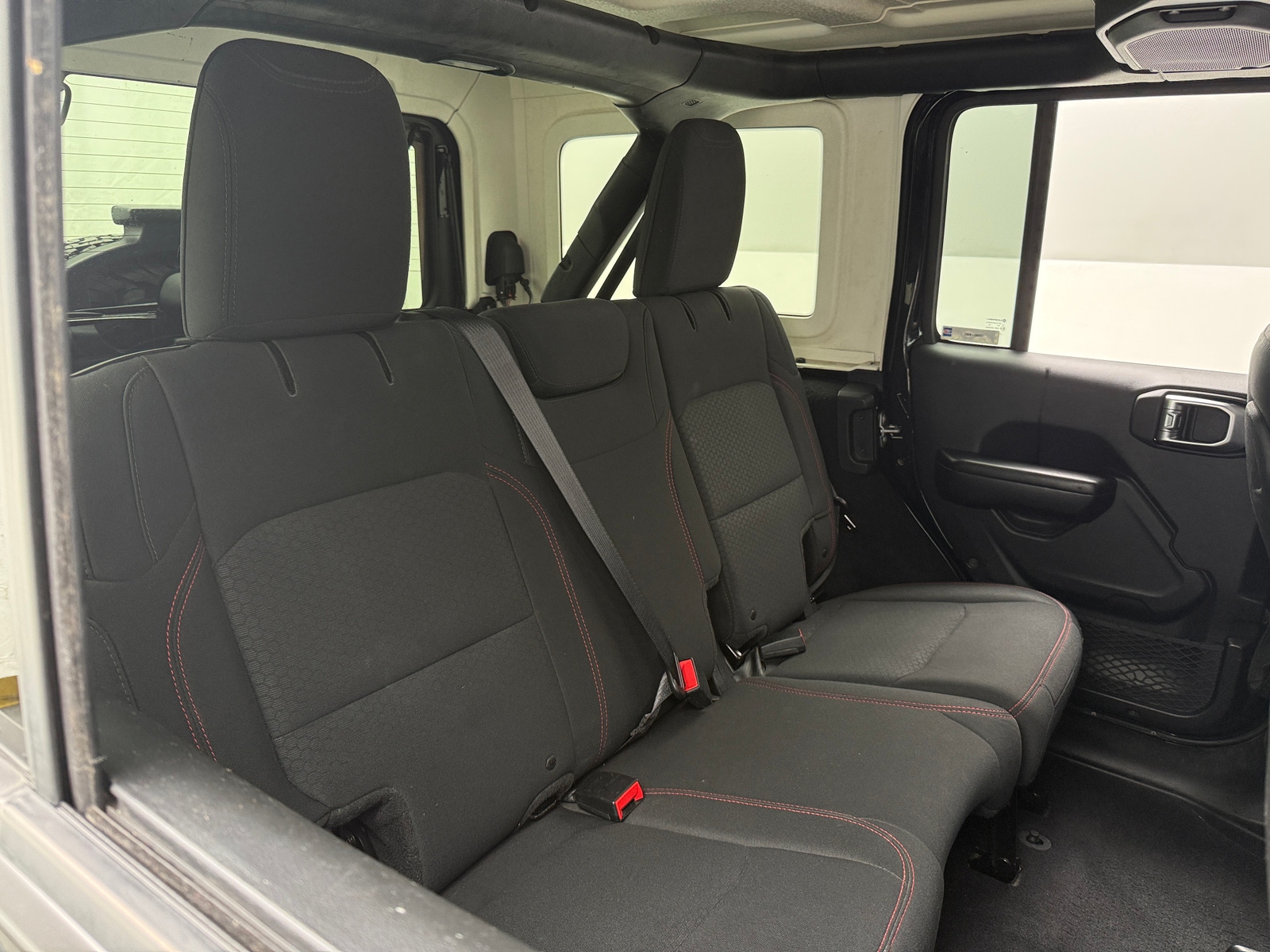 Thumbnail: 2018 Jeep Wrangler - 6