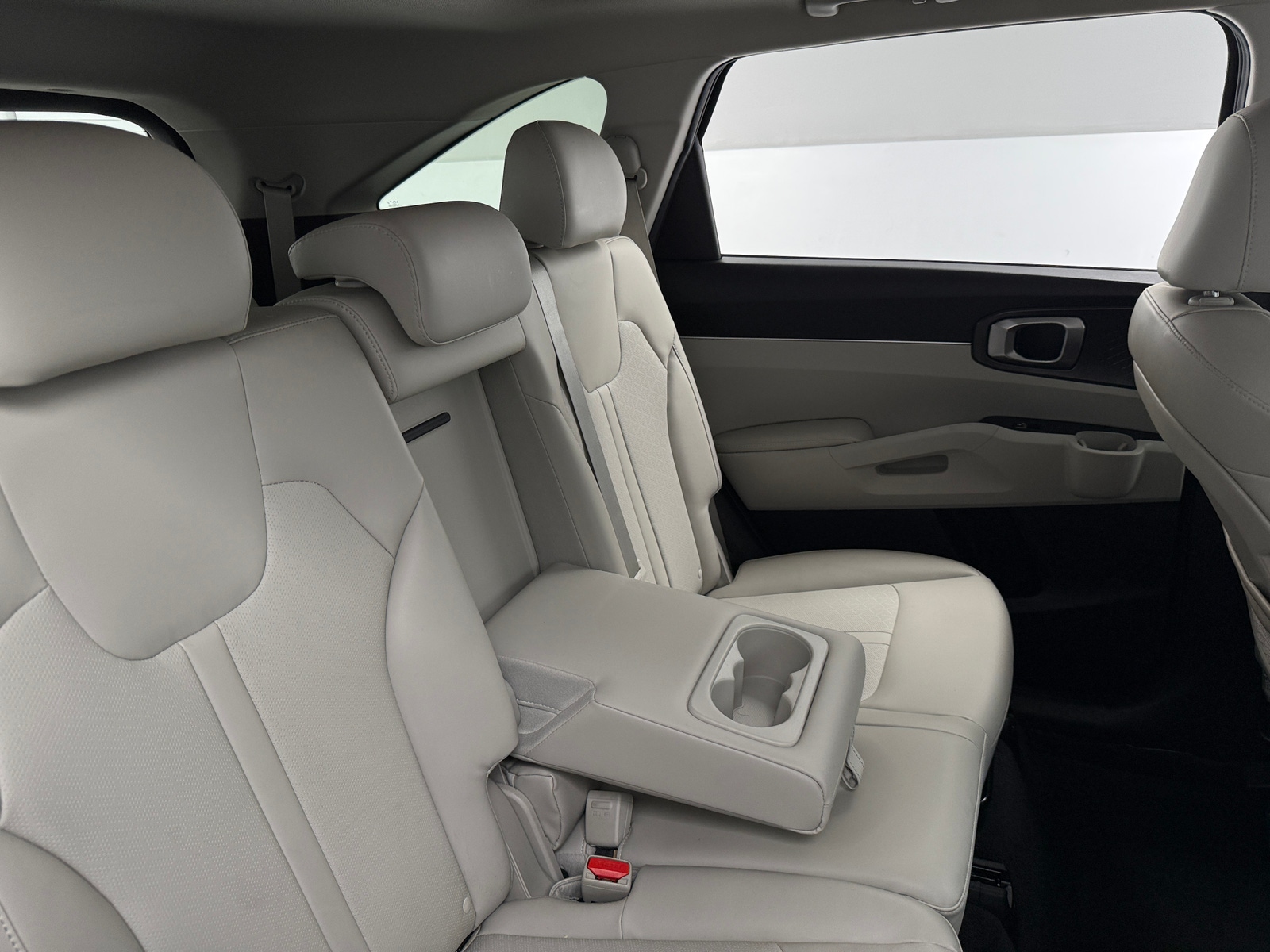 Thumbnail: 2022 Kia Sorento - 5