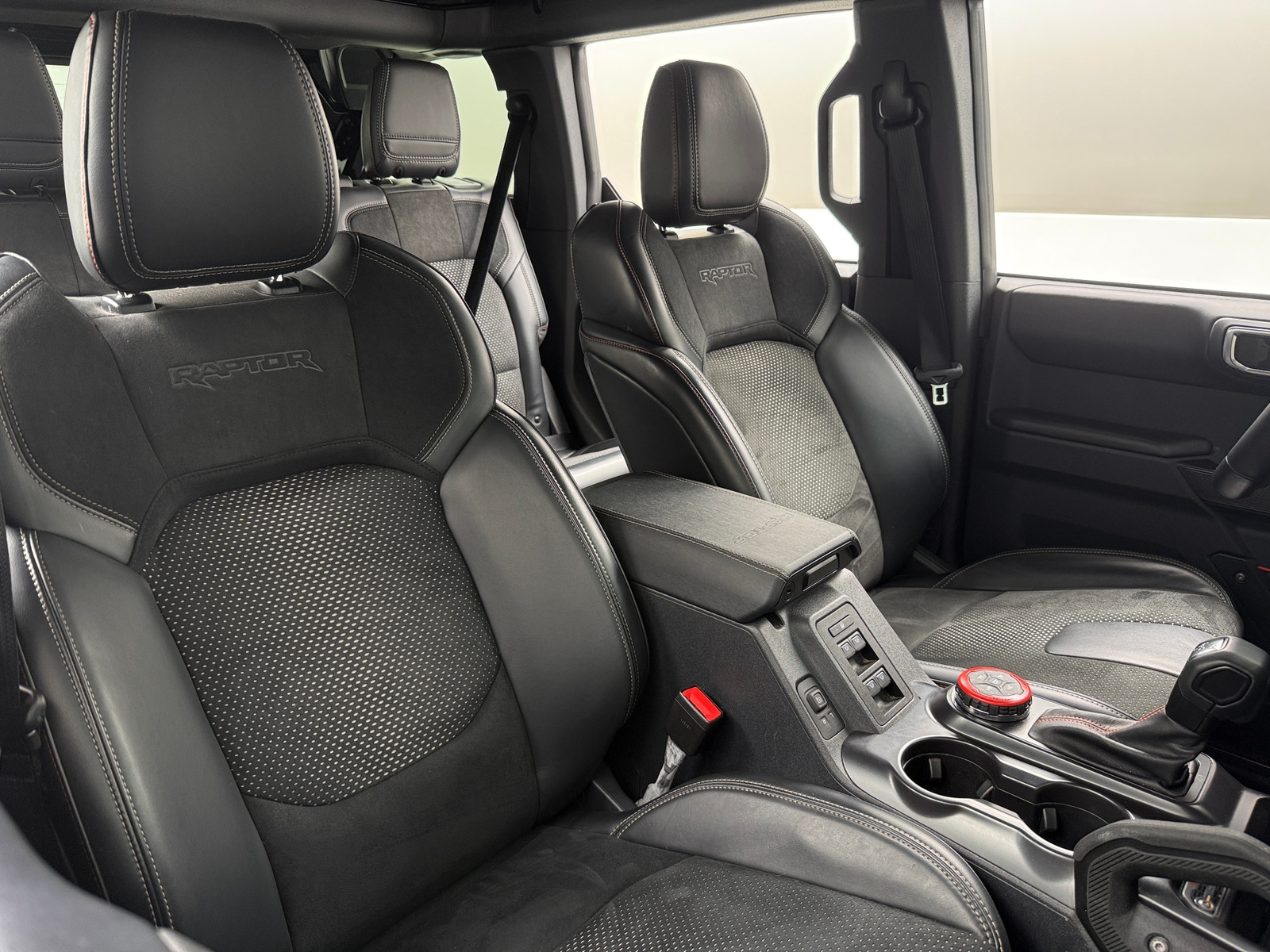 Thumbnail: 2024 Ford Bronco - 2