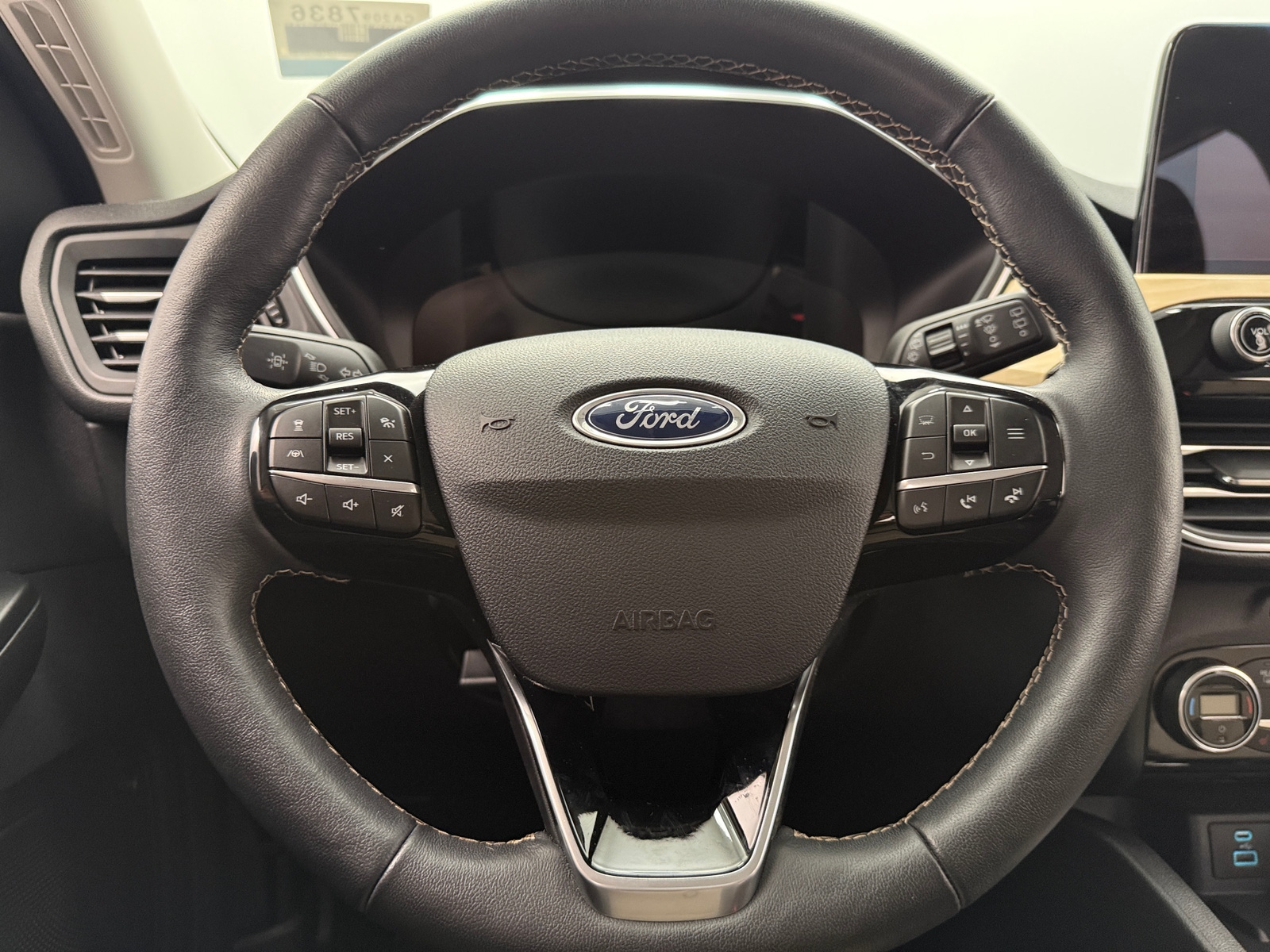 Thumbnail: 2021 Ford Escape - 4
