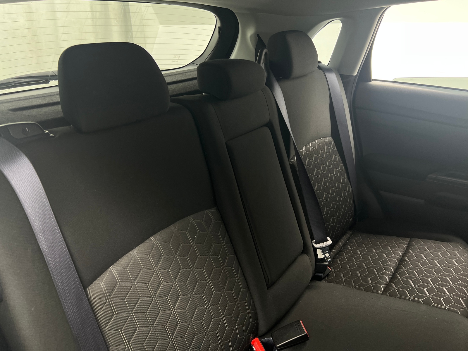 Thumbnail: 2024 Mitsubishi Outlander Sport - 6