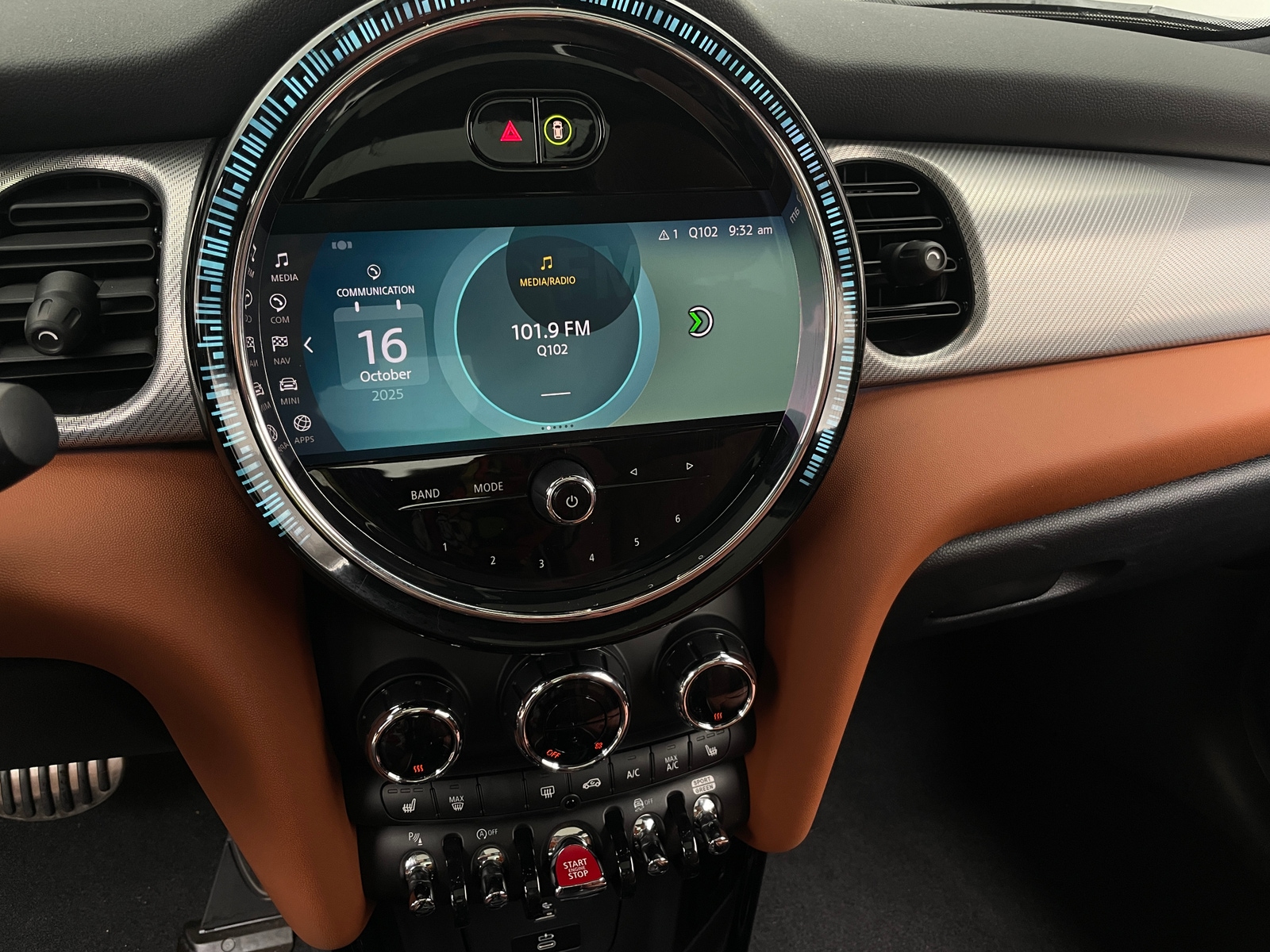 Thumbnail: 2023 MINI Cooper Hardtop - 3