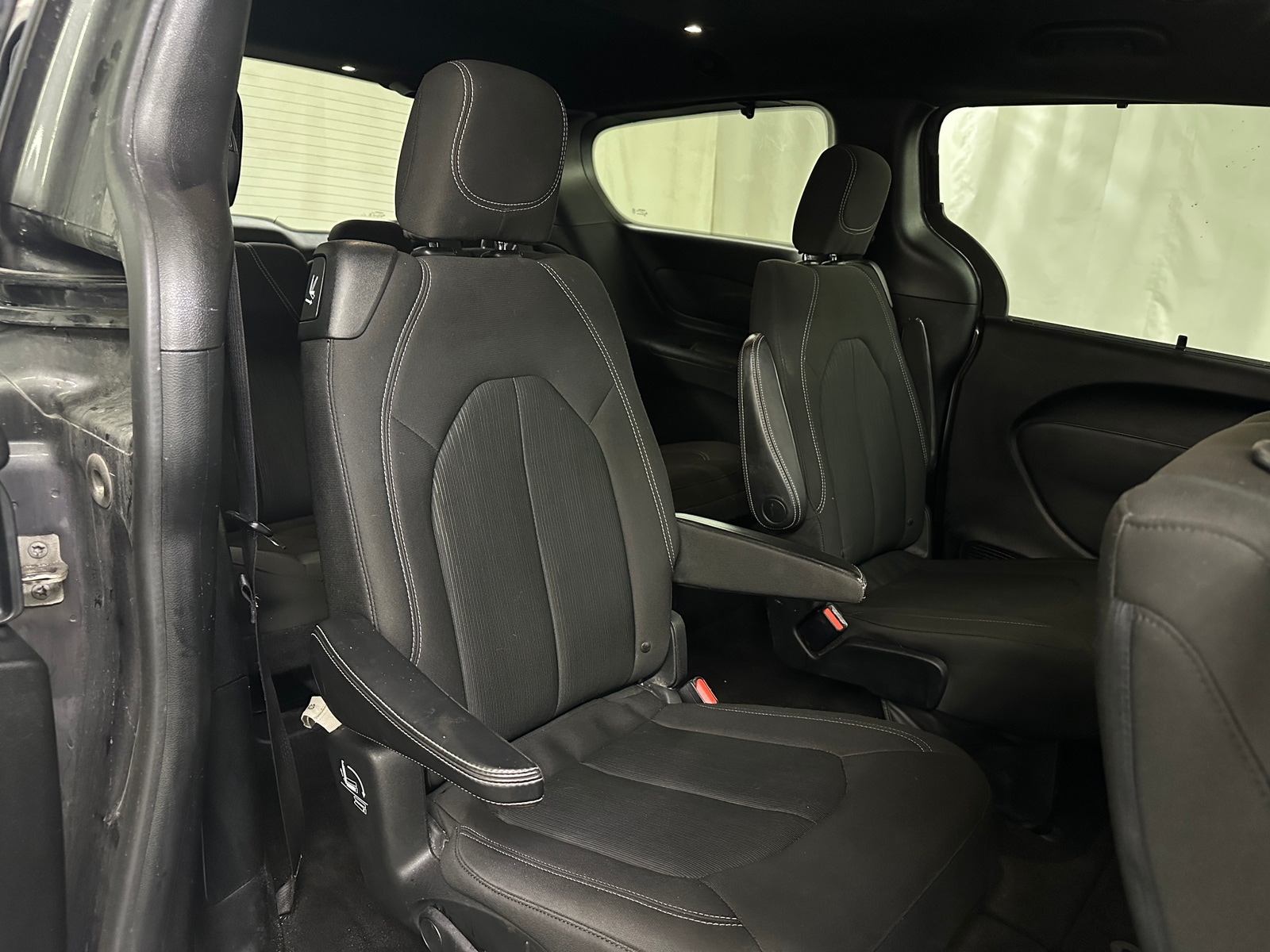 Thumbnail: 2018 Chrysler Pacifica - 6