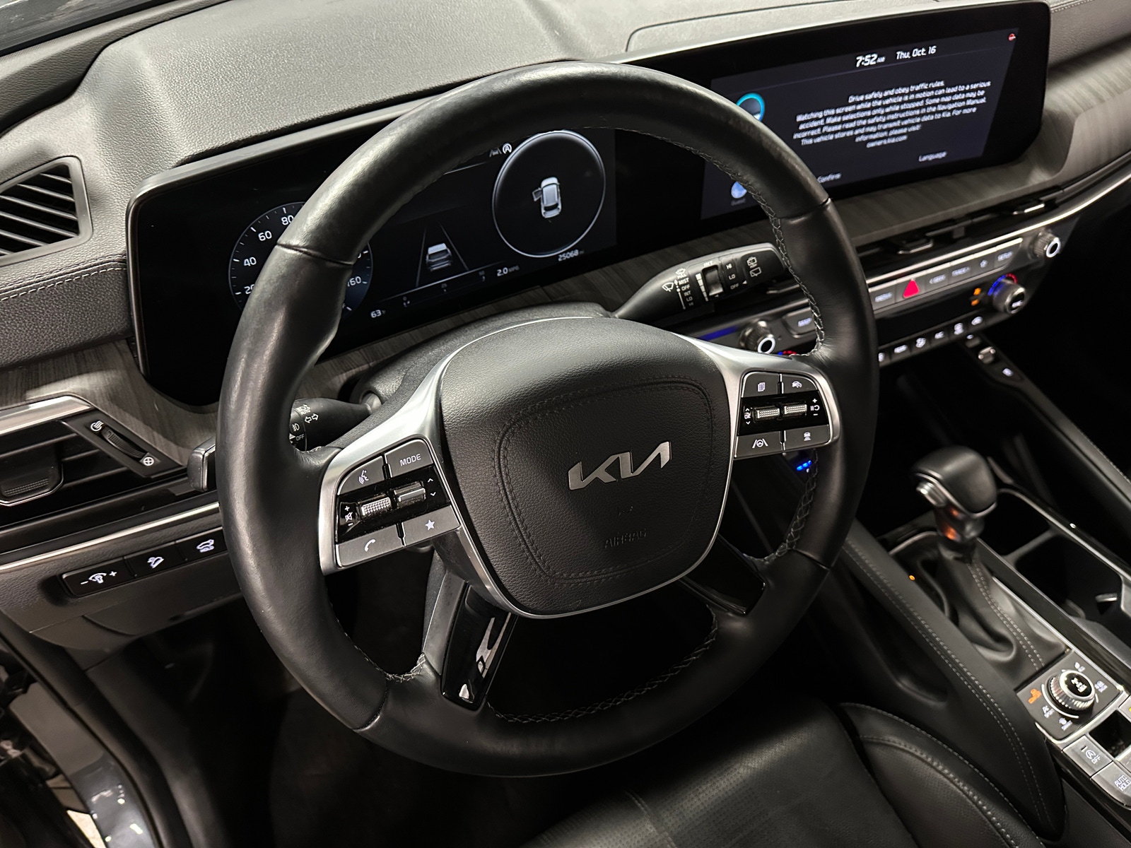 Thumbnail: 2023 Kia Telluride - 4