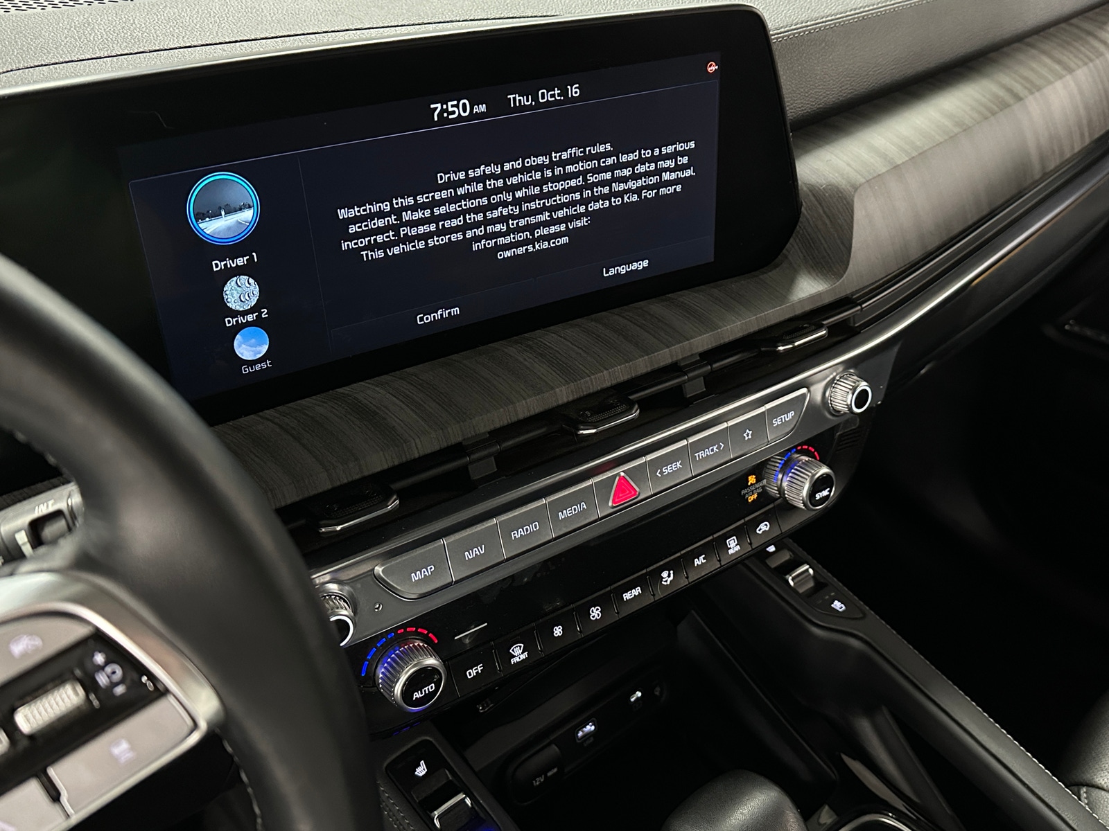 Thumbnail: 2023 Kia Telluride - 3