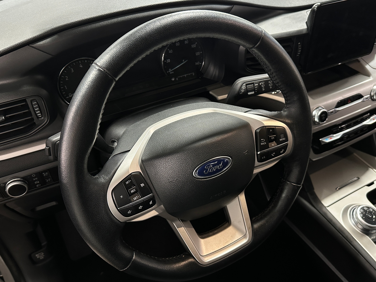 Thumbnail: 2023 Ford Explorer - 5