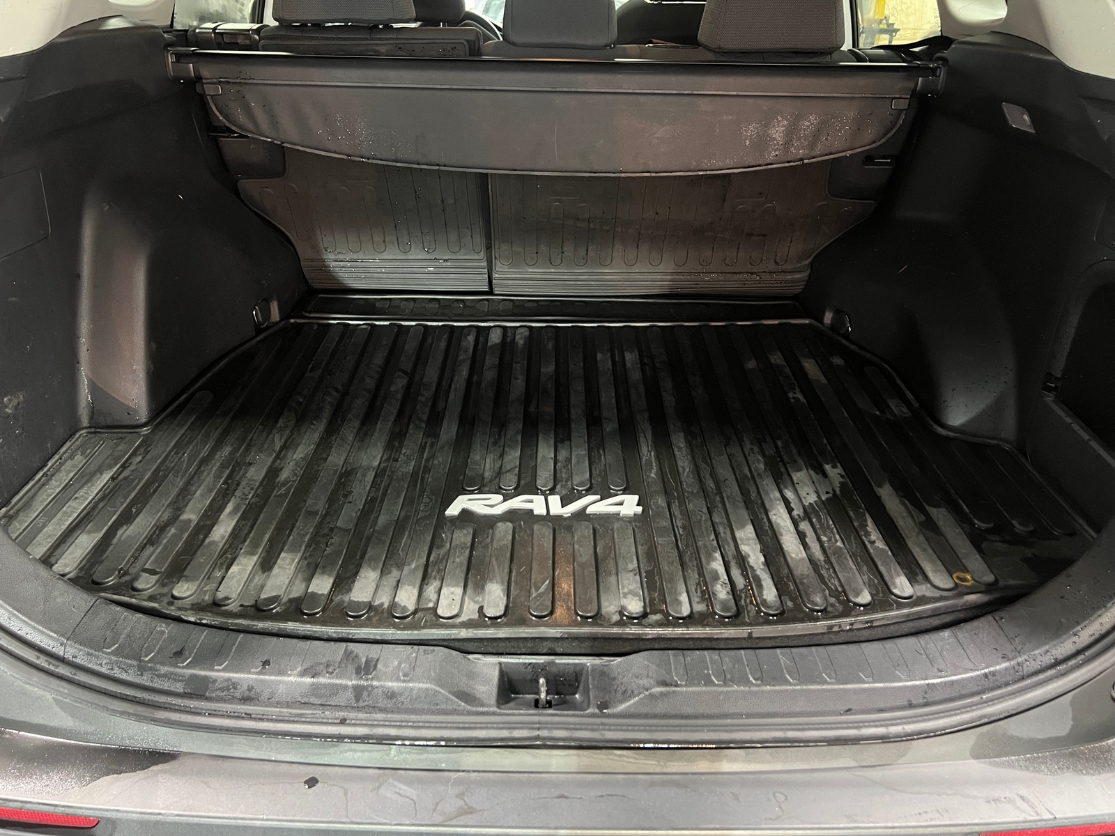 Thumbnail: 2021 Toyota RAV4 - 7