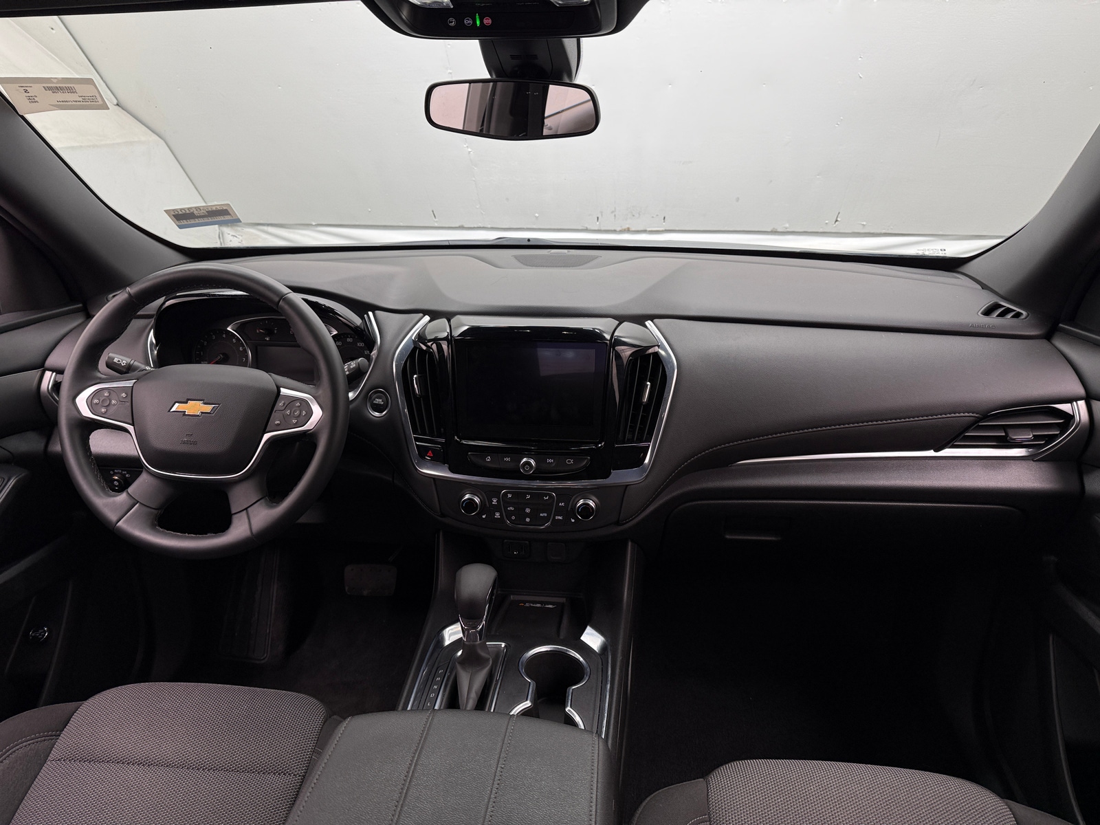 Thumbnail: 2023 Chevrolet Traverse - 3