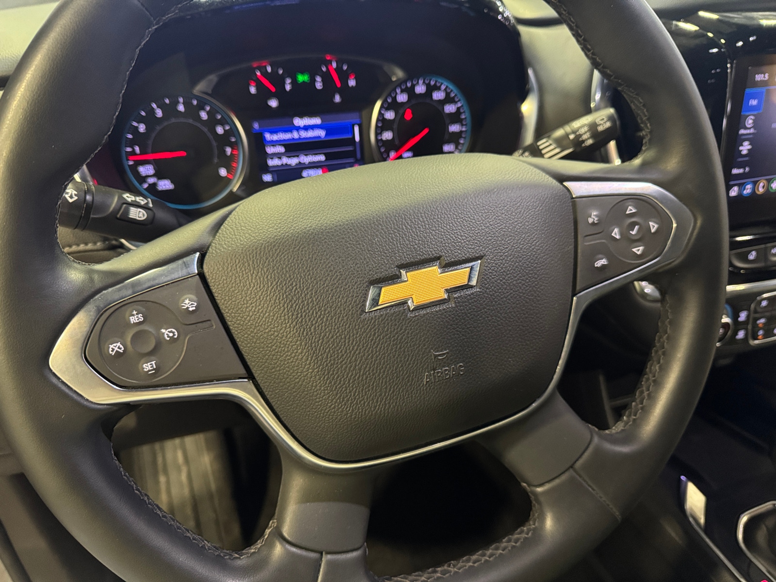 Thumbnail: 2023 Chevrolet Traverse - 5