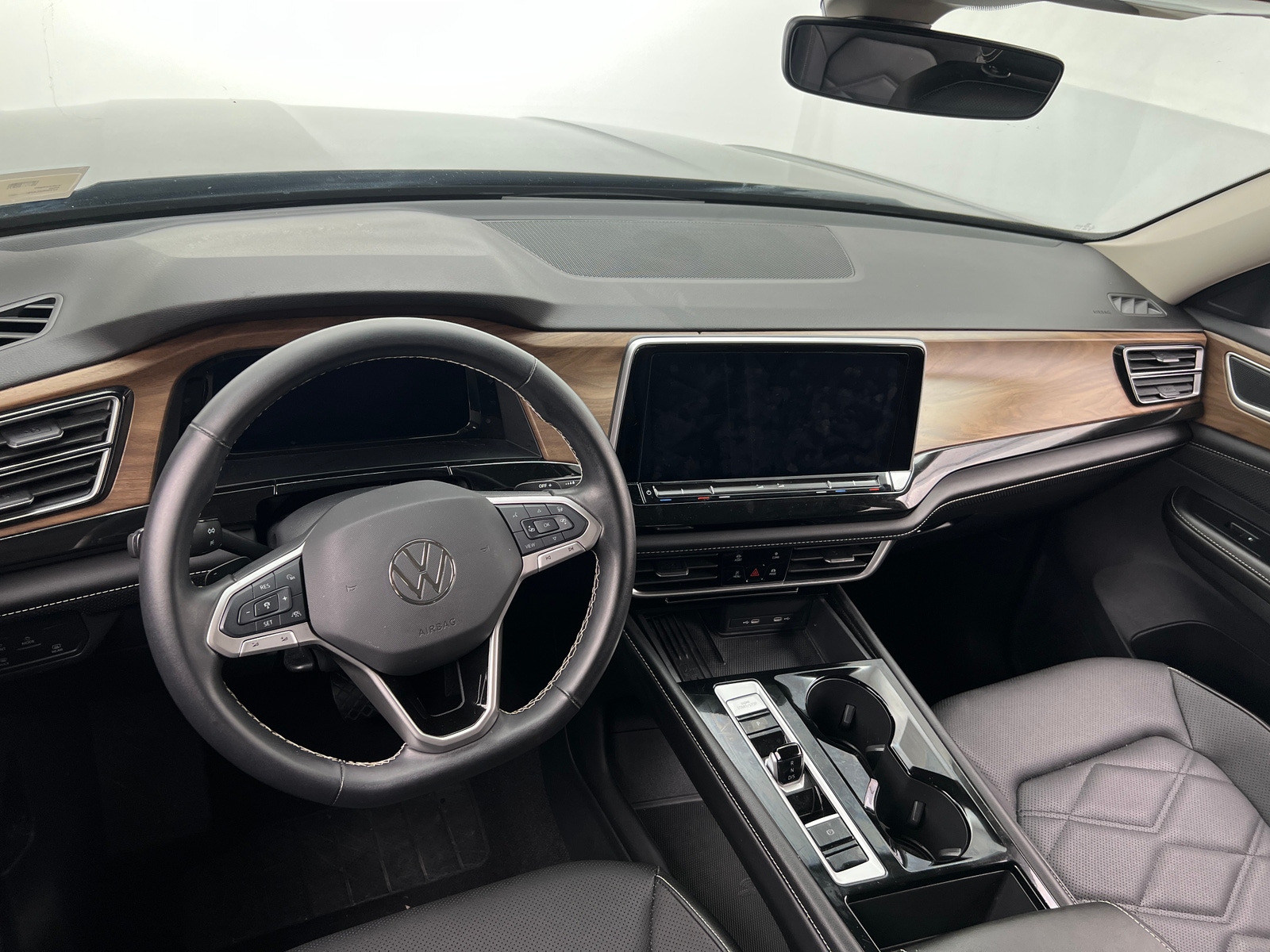 Thumbnail: 2025 Volkswagen Atlas - 2