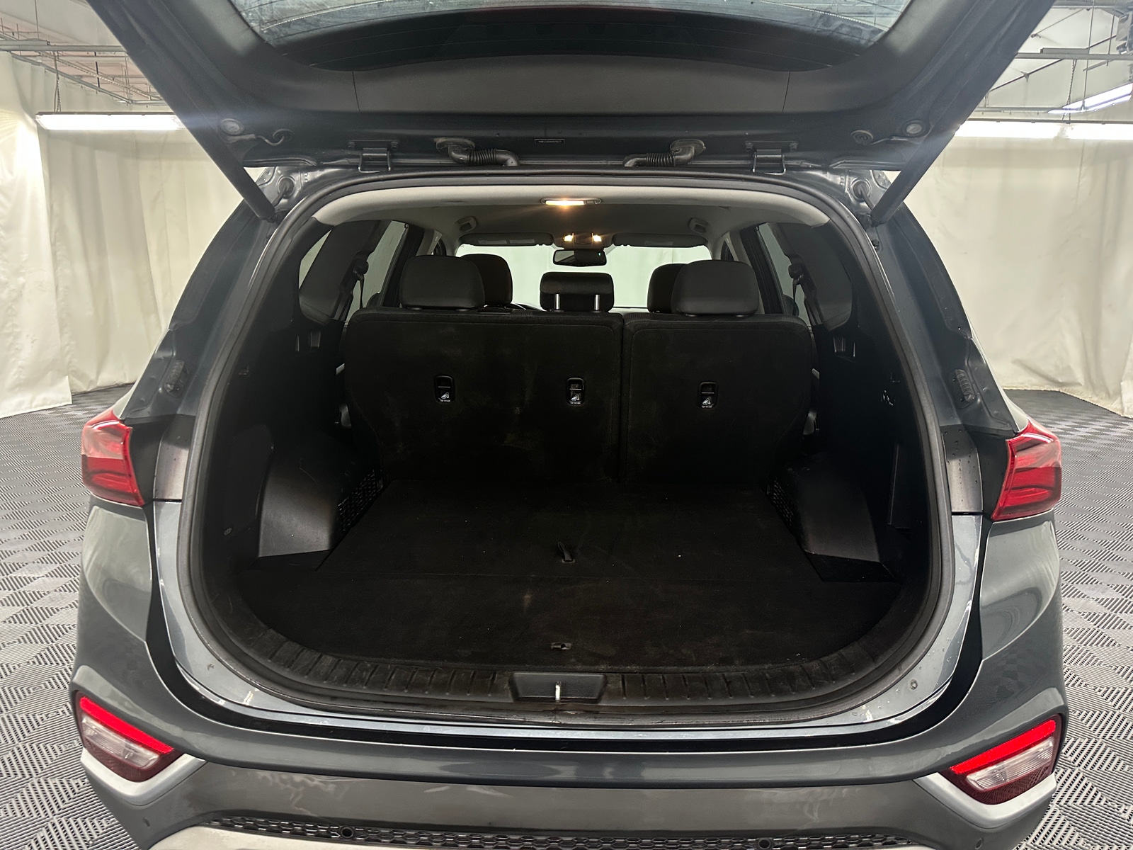 Thumbnail: 2019 Hyundai Santa Fe - 7