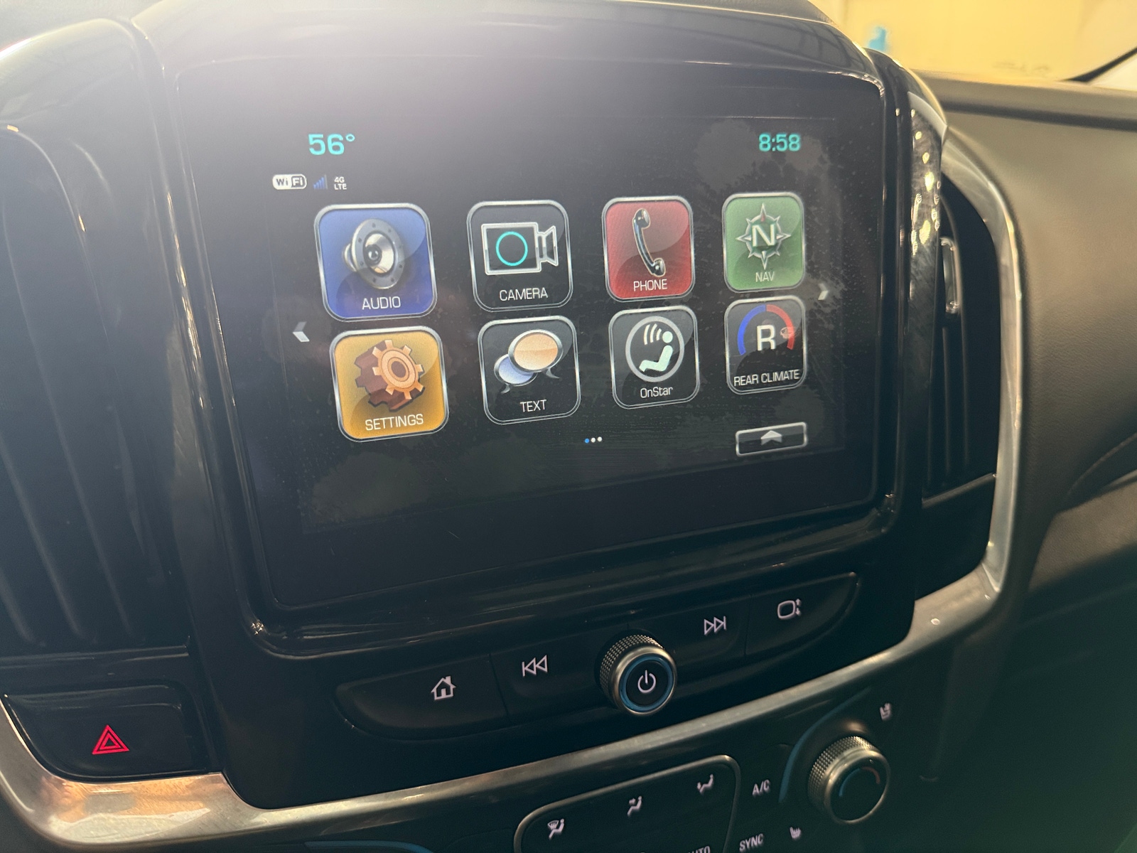 Thumbnail: 2018 Chevrolet Traverse - 3