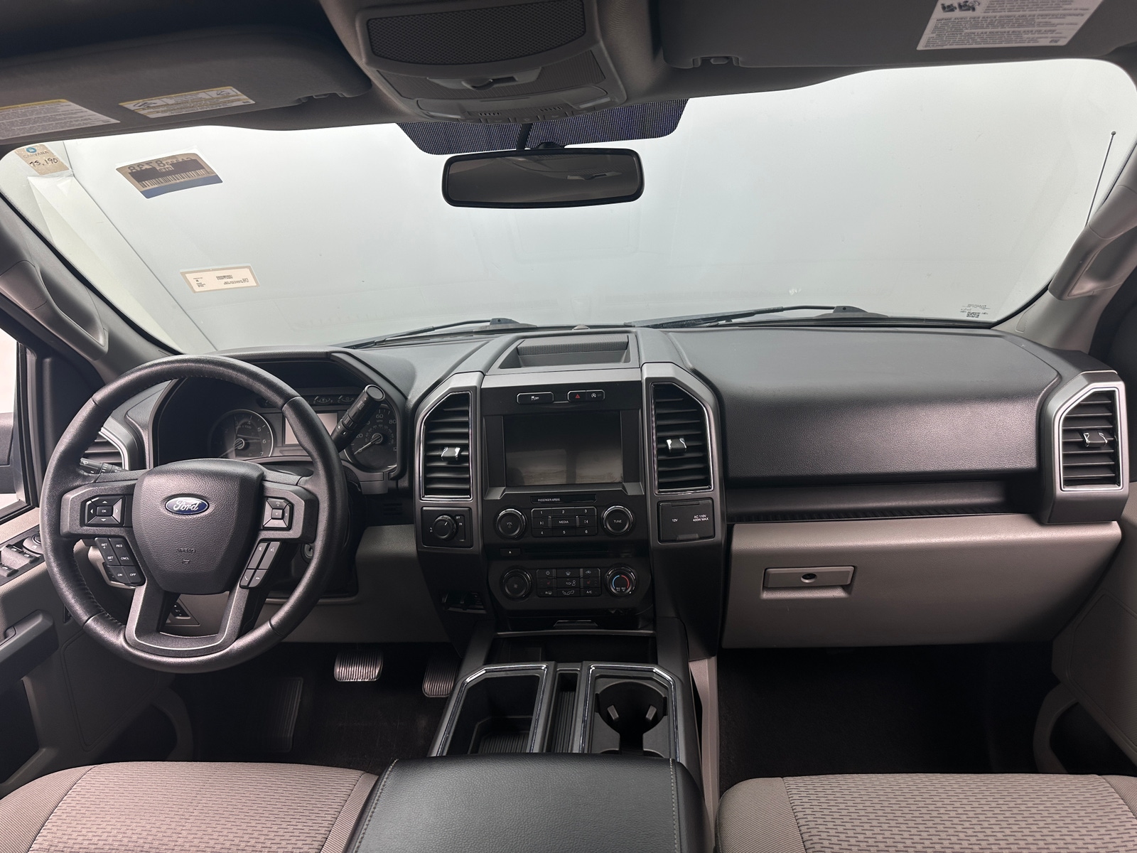 Thumbnail: 2018 Ford Econoline - 3