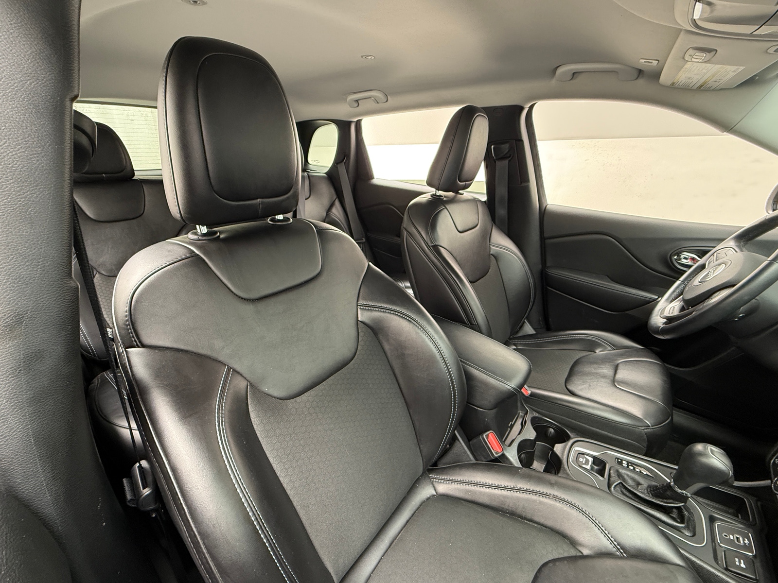 Thumbnail: 2019 Jeep Cherokee - 2