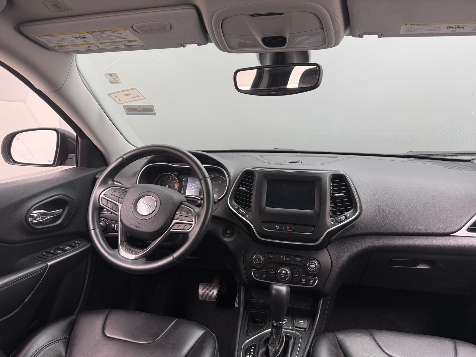 Thumbnail: 2019 Jeep Cherokee - 3