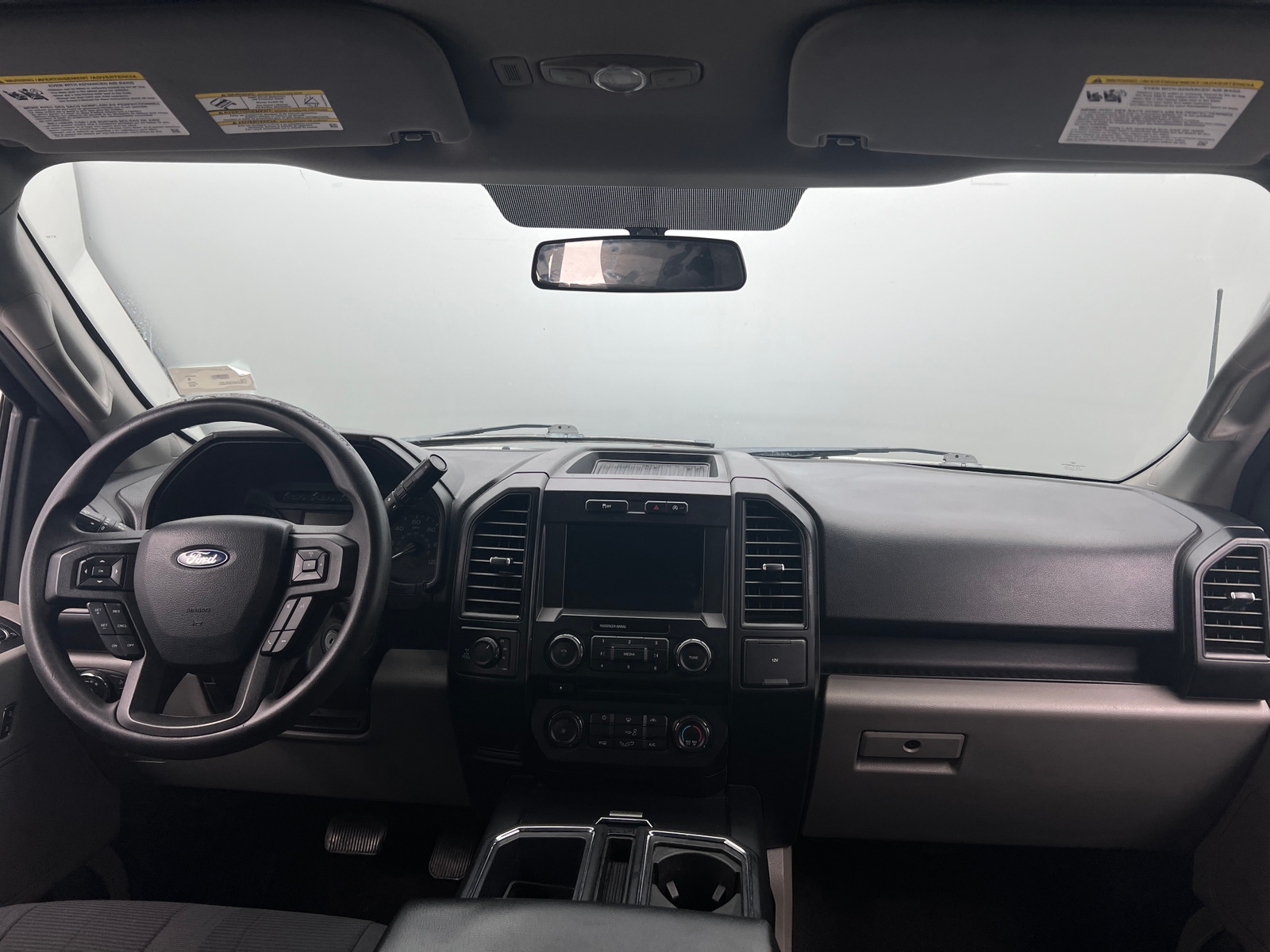 Thumbnail: 2018 Ford Econoline - 3