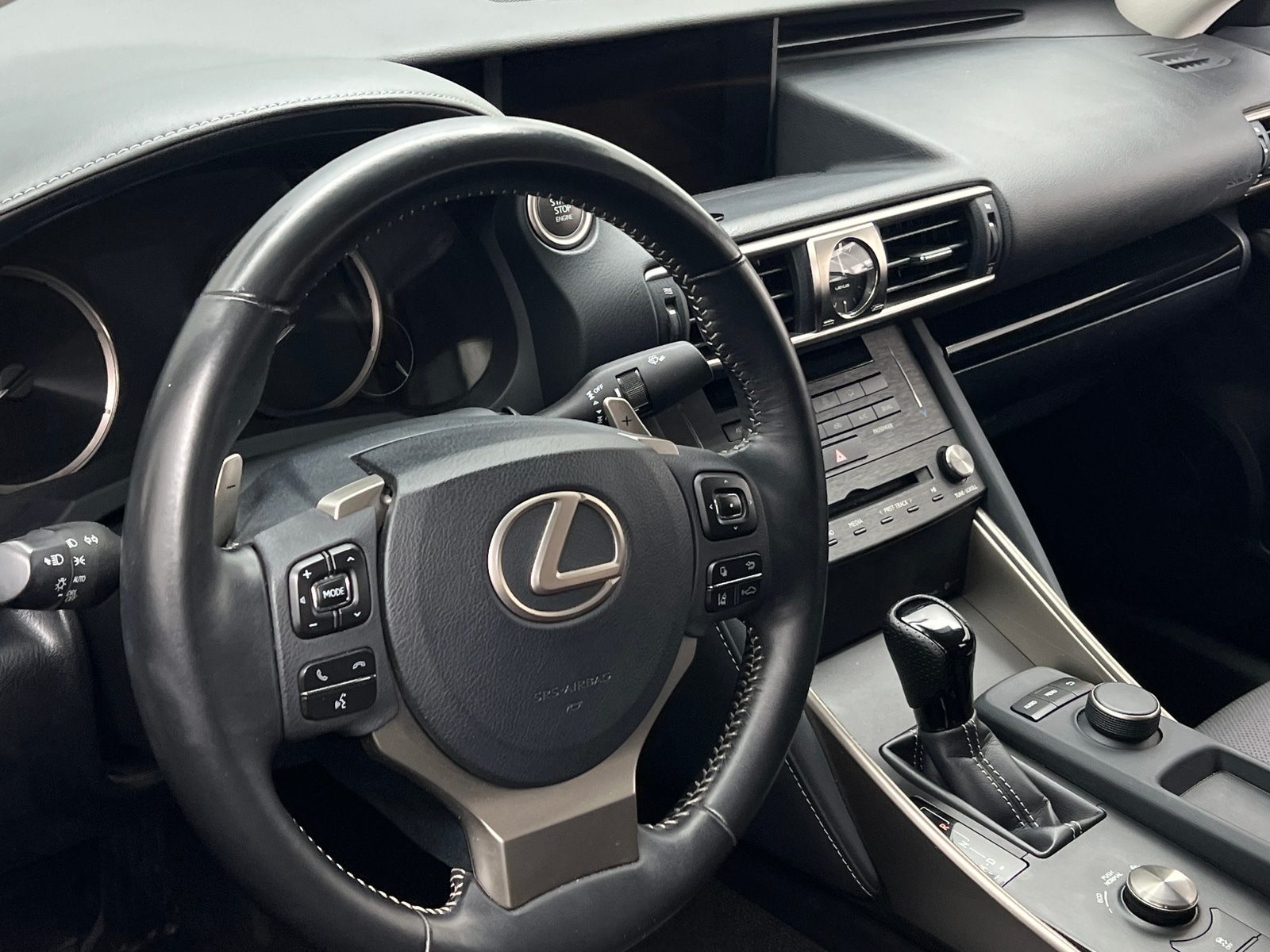 Thumbnail: 2019 Lexus IS - 4