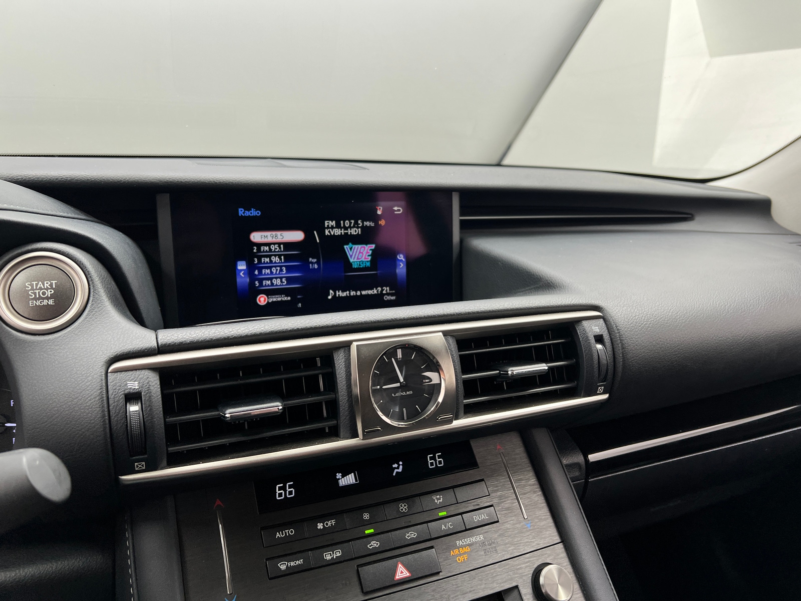 Thumbnail: 2019 Lexus IS - 3