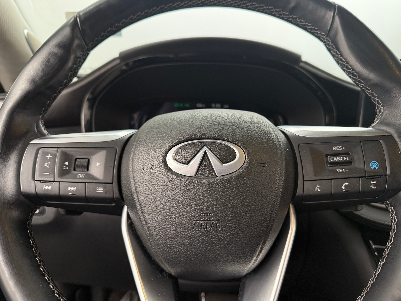 Thumbnail: 2022 INFINITI QX60 - 4