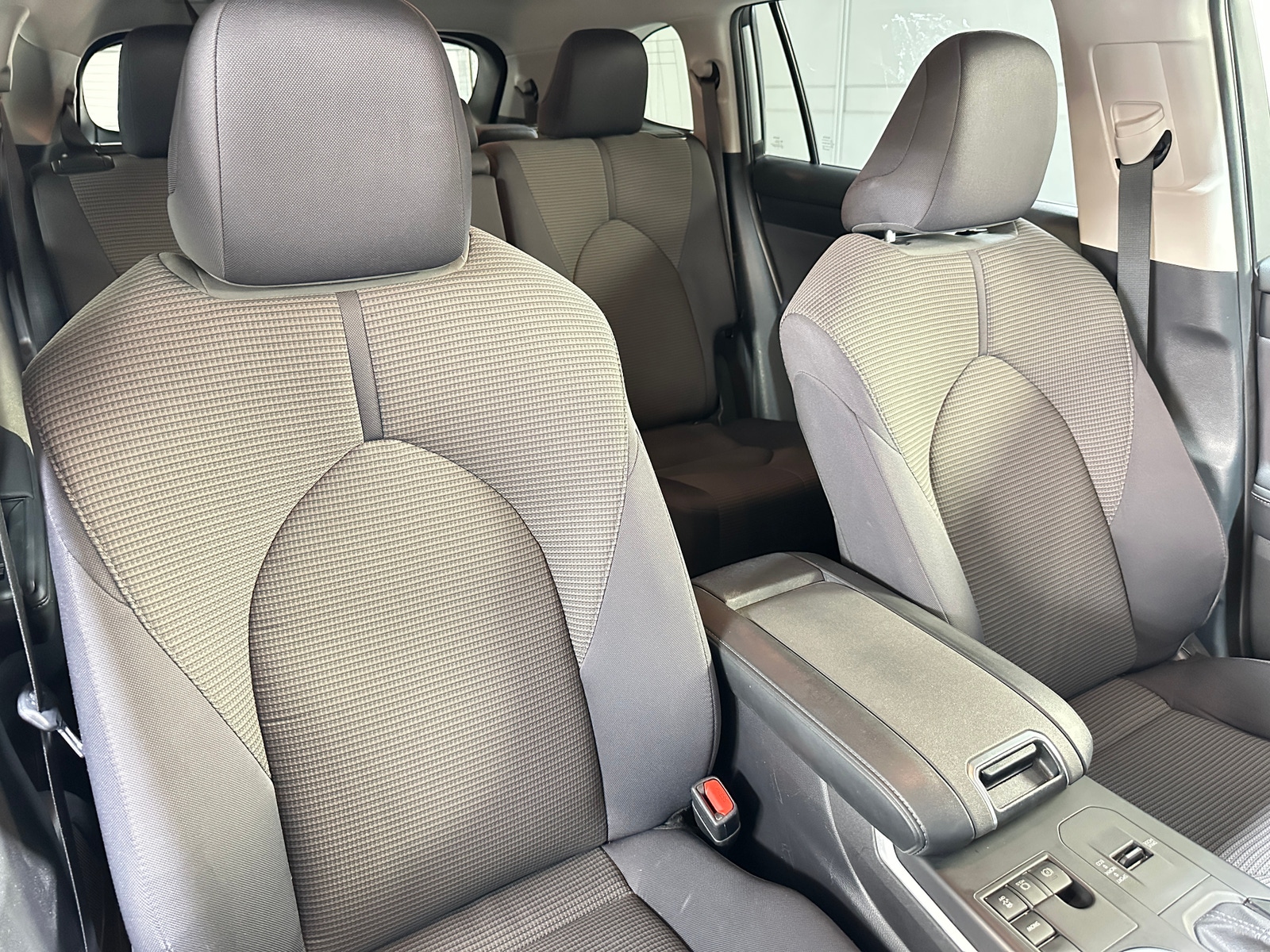 Thumbnail: 2024 Toyota Highlander - 2