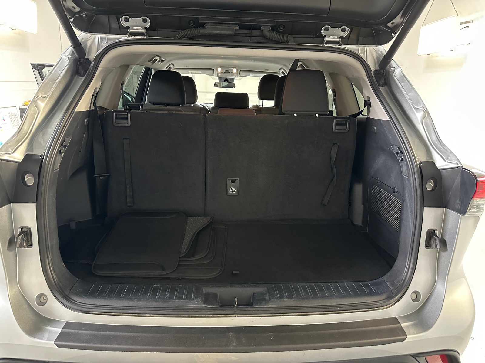 Thumbnail: 2024 Toyota Highlander - 7