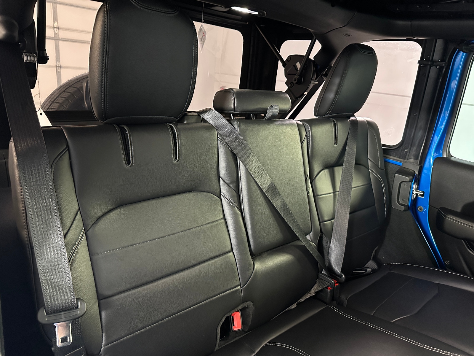 Thumbnail: 2022 Jeep Wrangler - 6