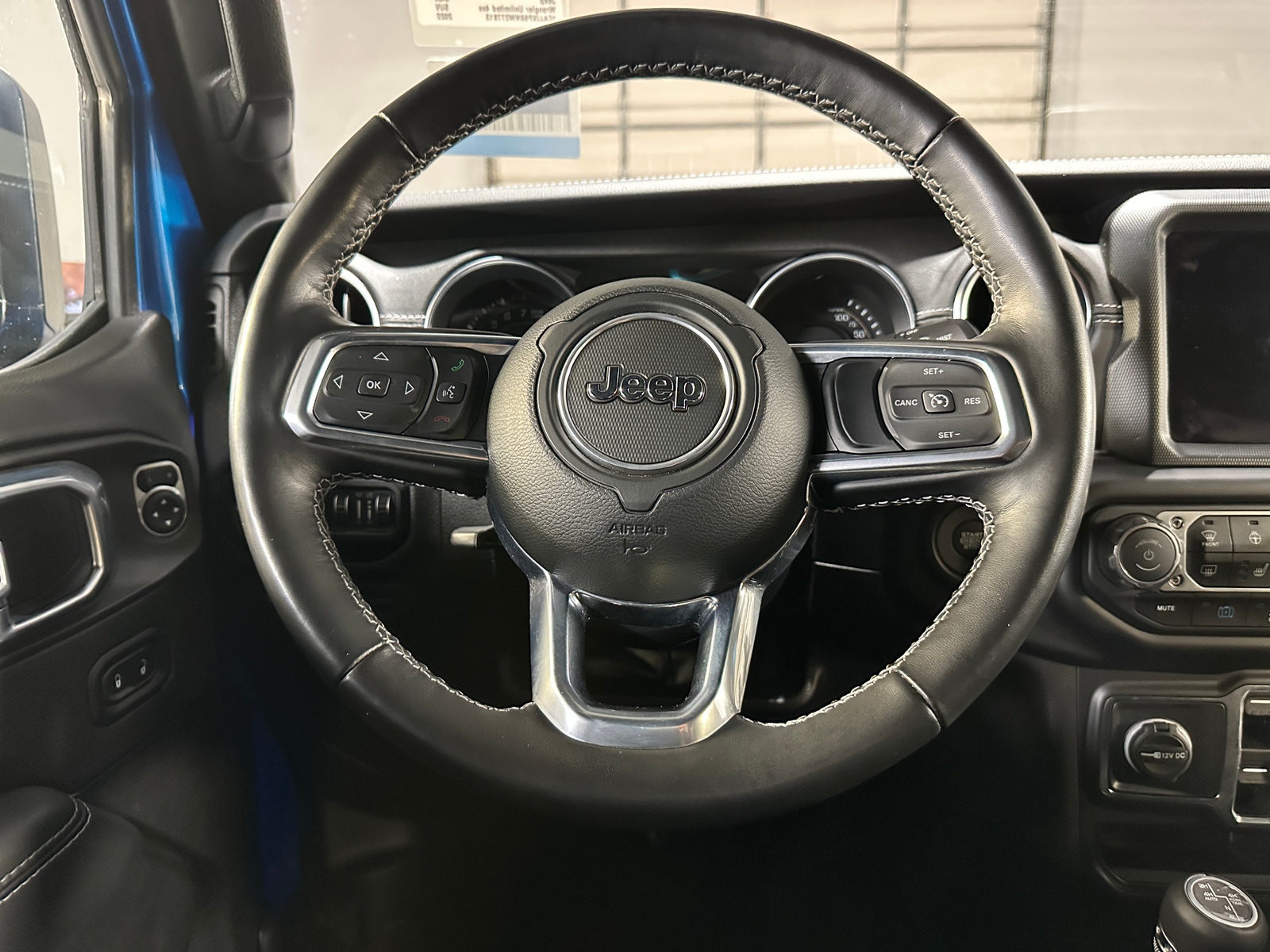Thumbnail: 2022 Jeep Wrangler - 5