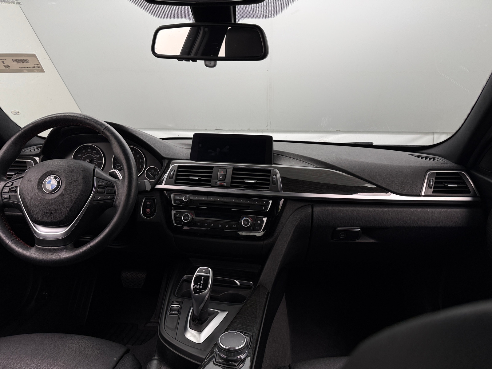 Thumbnail: 2018 BMW 3 Series - 2