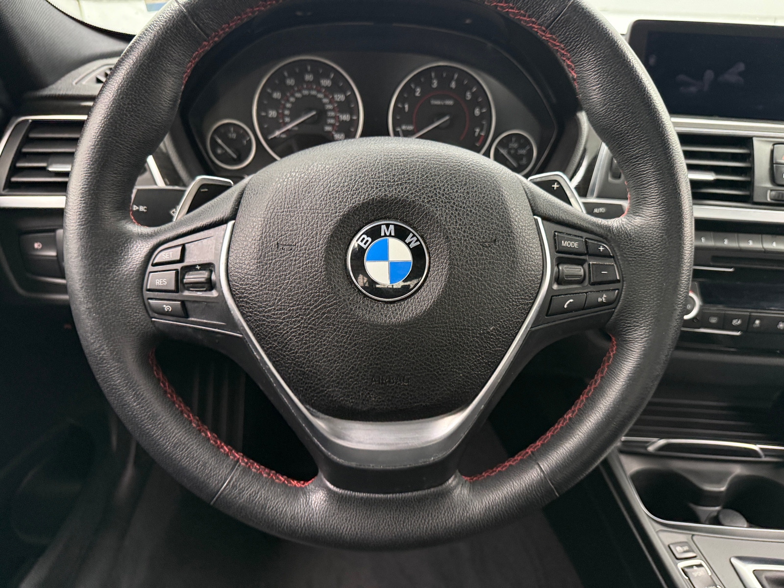 Thumbnail: 2018 BMW 3 Series - 4