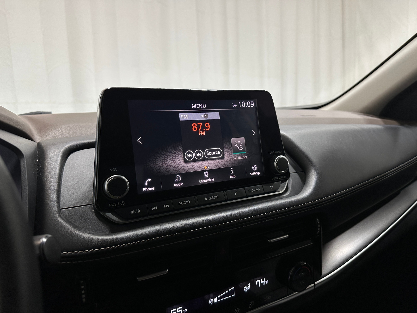 Thumbnail: 2021 Nissan Rogue - 4