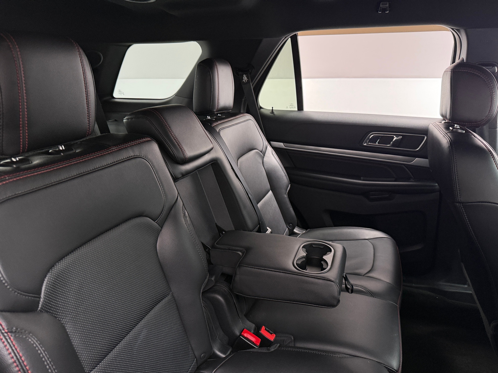 Thumbnail: 2017 Ford Explorer - 5