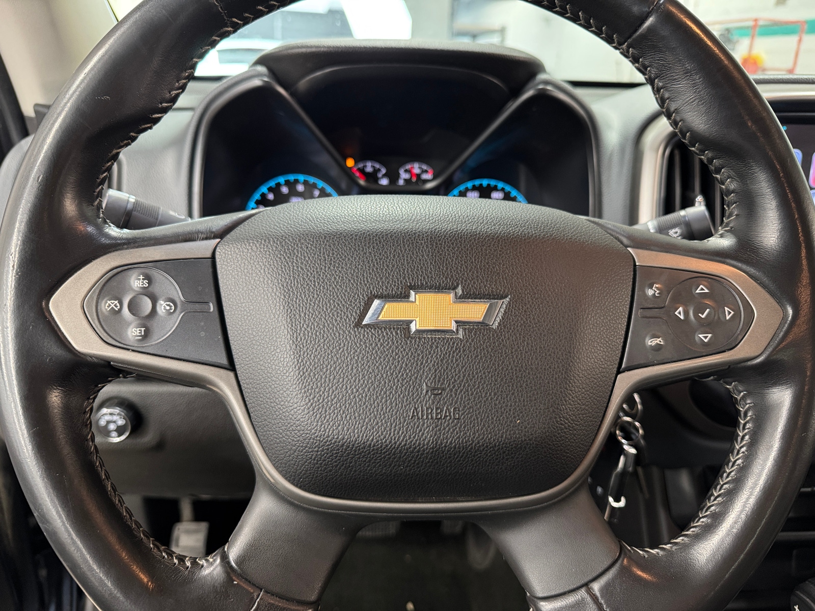 Thumbnail: 2016 Chevrolet Colorado - 4