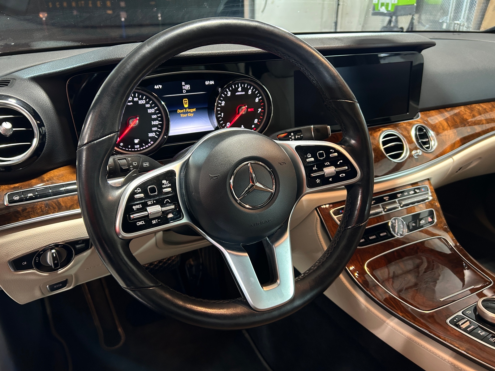 Thumbnail: 2019 Mercedes-Benz E-Class - 4