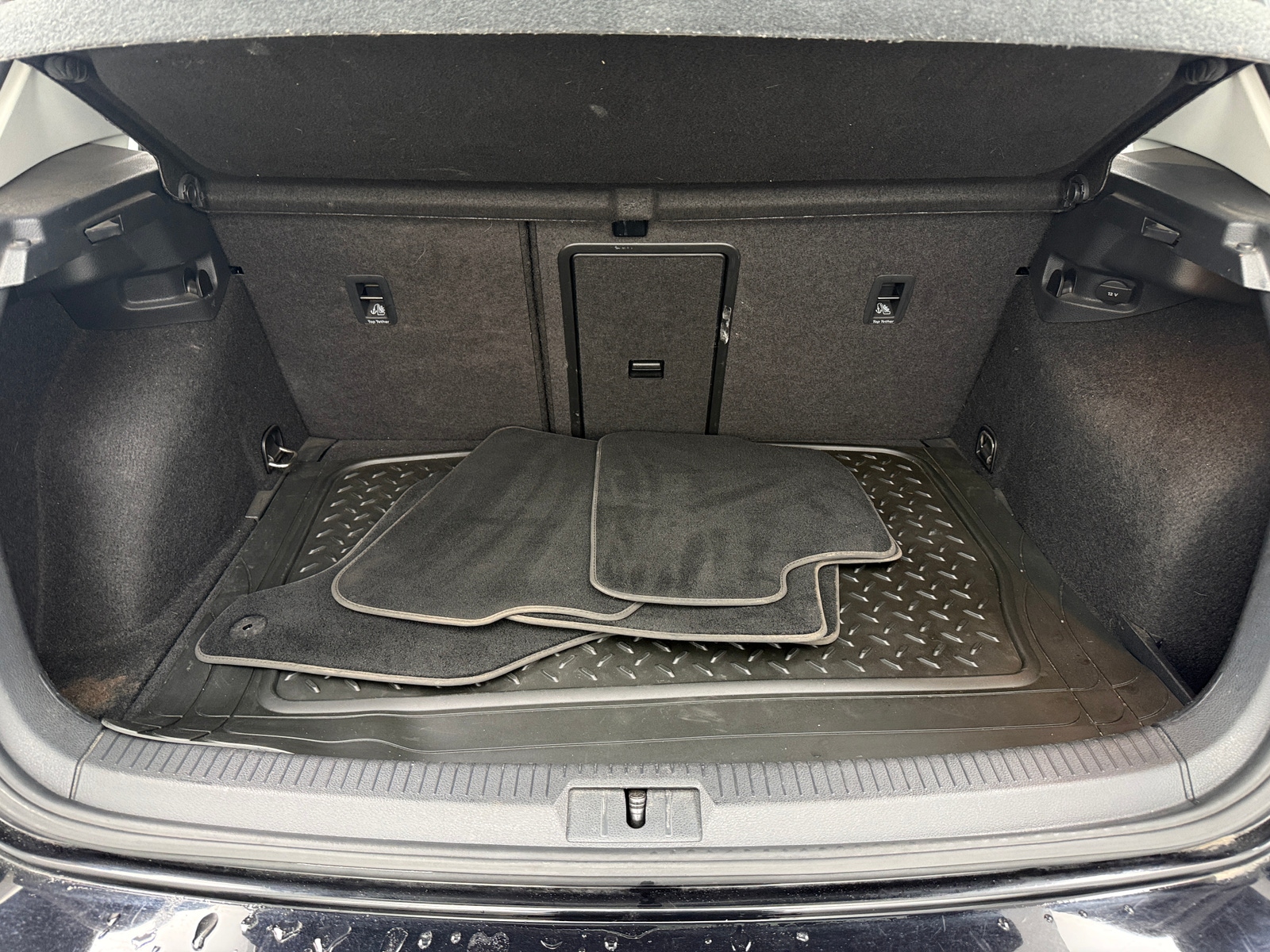 Thumbnail: 2019 Volkswagen e-Golf - 7