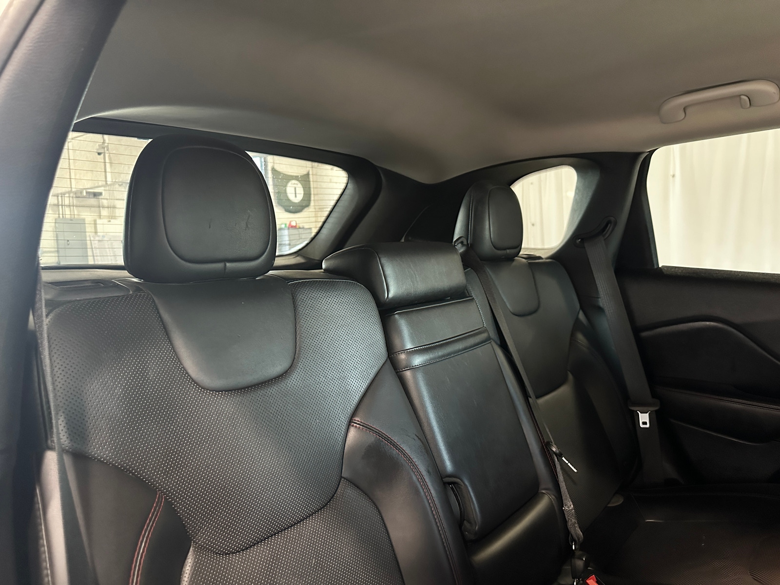 Thumbnail: 2019 Jeep Cherokee - 5
