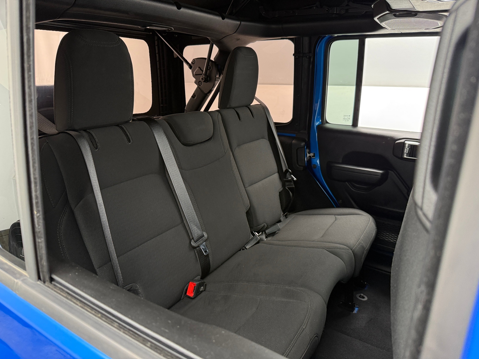 Thumbnail: 2022 Jeep Wrangler - 6