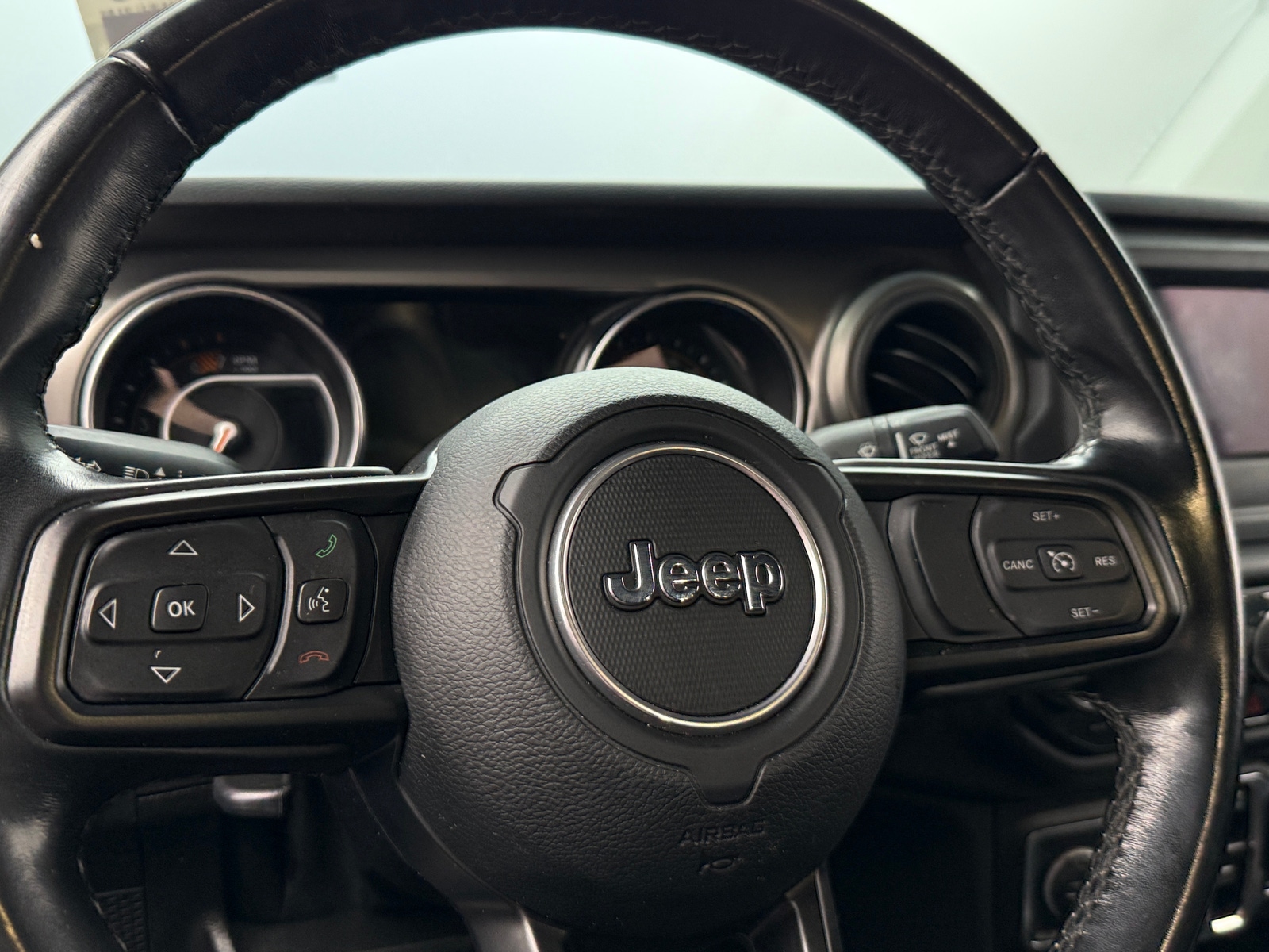 Thumbnail: 2022 Jeep Wrangler - 5